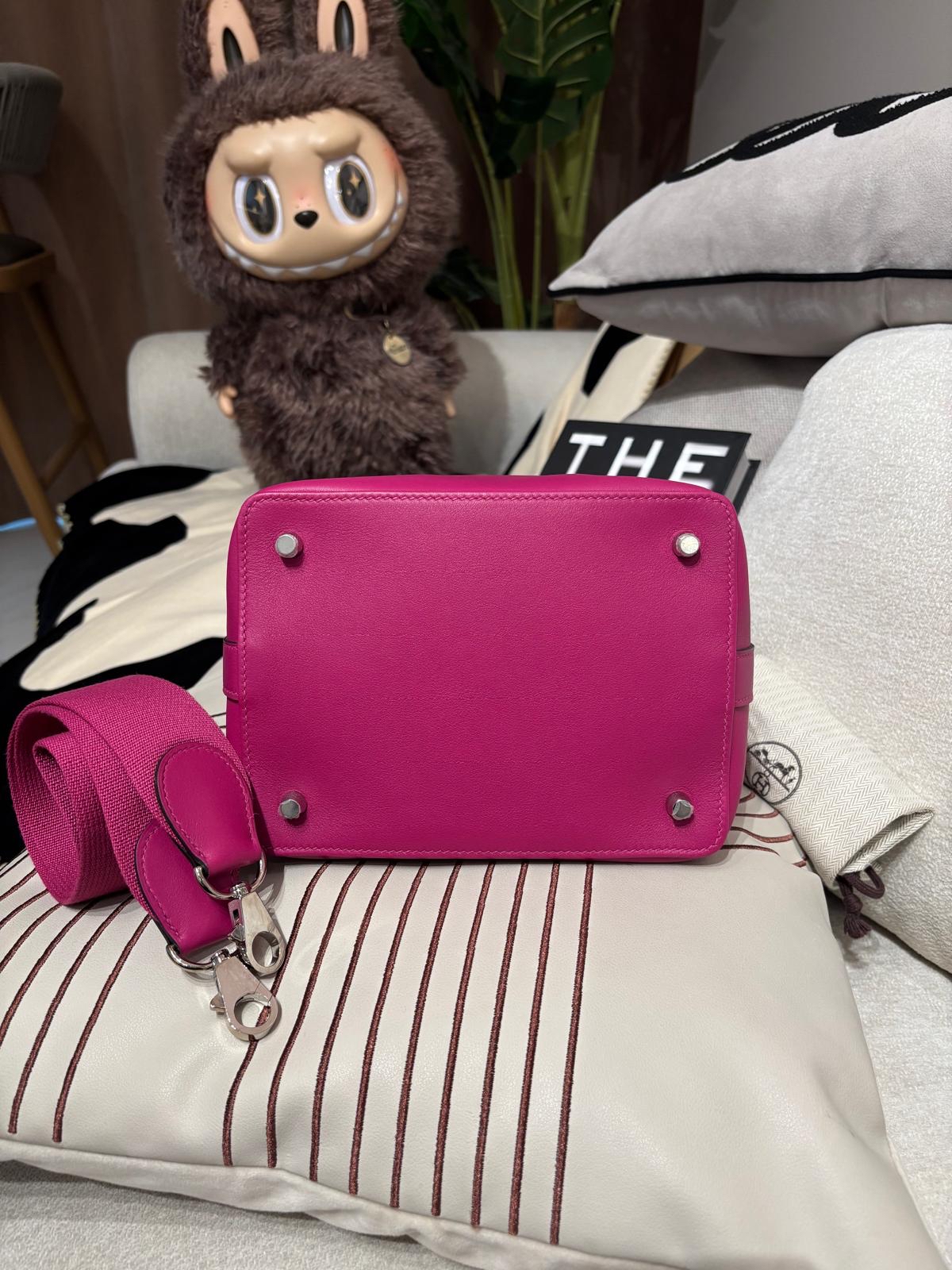HERMES TOOLBOX 20,L3,EVERCOLOR Stamp A 100%Authentic ,98%new ✅Key lock✅strap ✅dust bag  