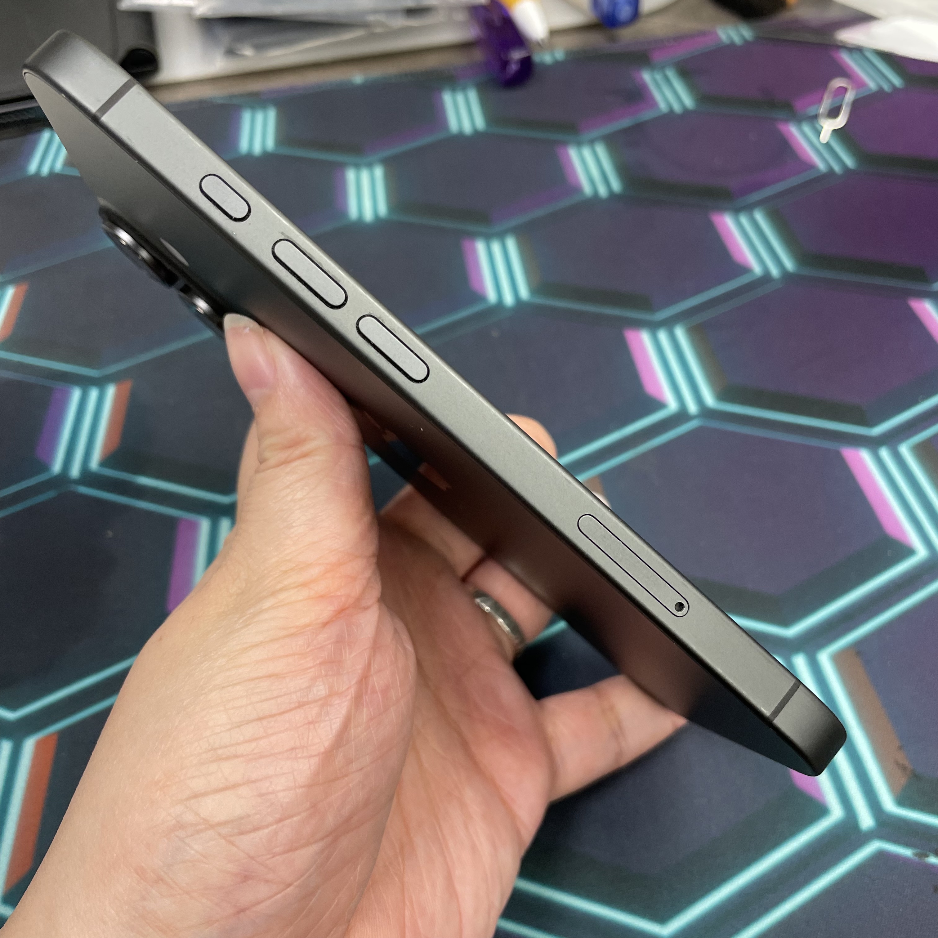 *8120 17 勁靚機 256GB 電100 黑色 black