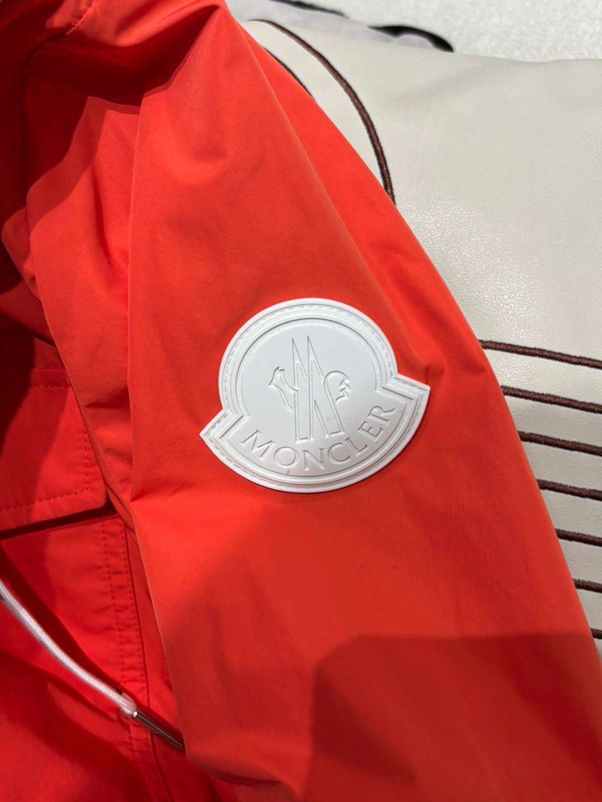MONCLER Nylon outer size :5 Outer 100%Authentic, 98%New