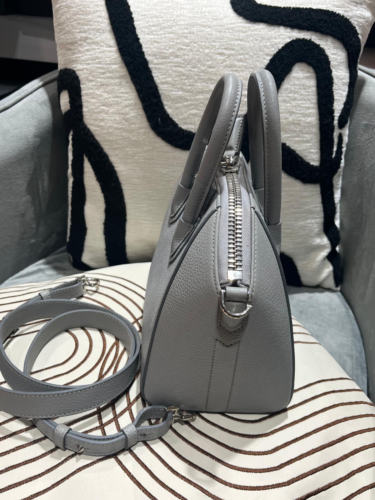 GIVENCHY Antigona Mini 2 way bag 100%Authentic ,98%new