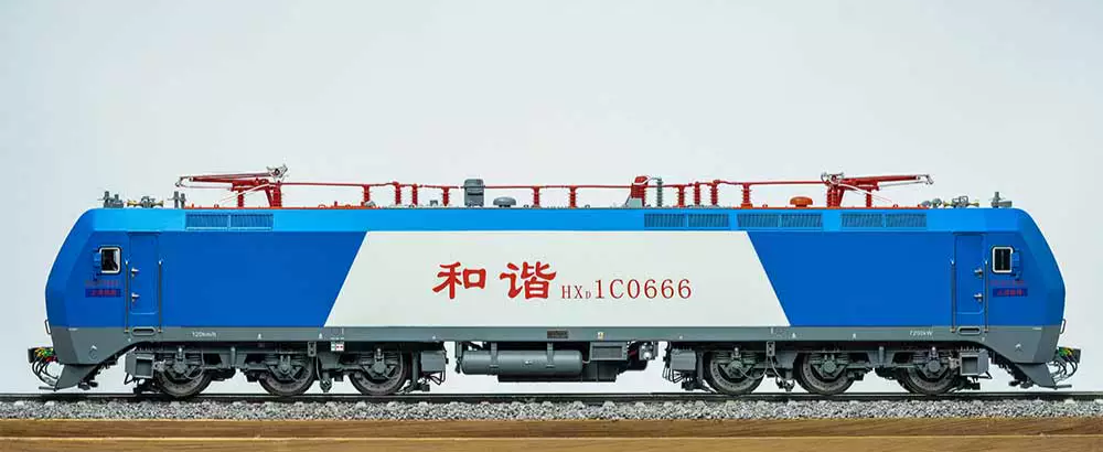 中车长鸣HO比例仿真火车模型 HXD1C 电力机车#1927（八一）(數碼音效版）