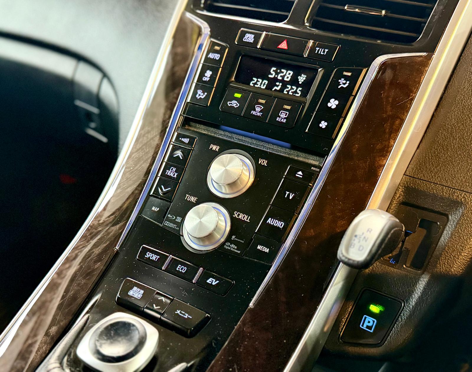 Toyota Sai Hybrid 2014