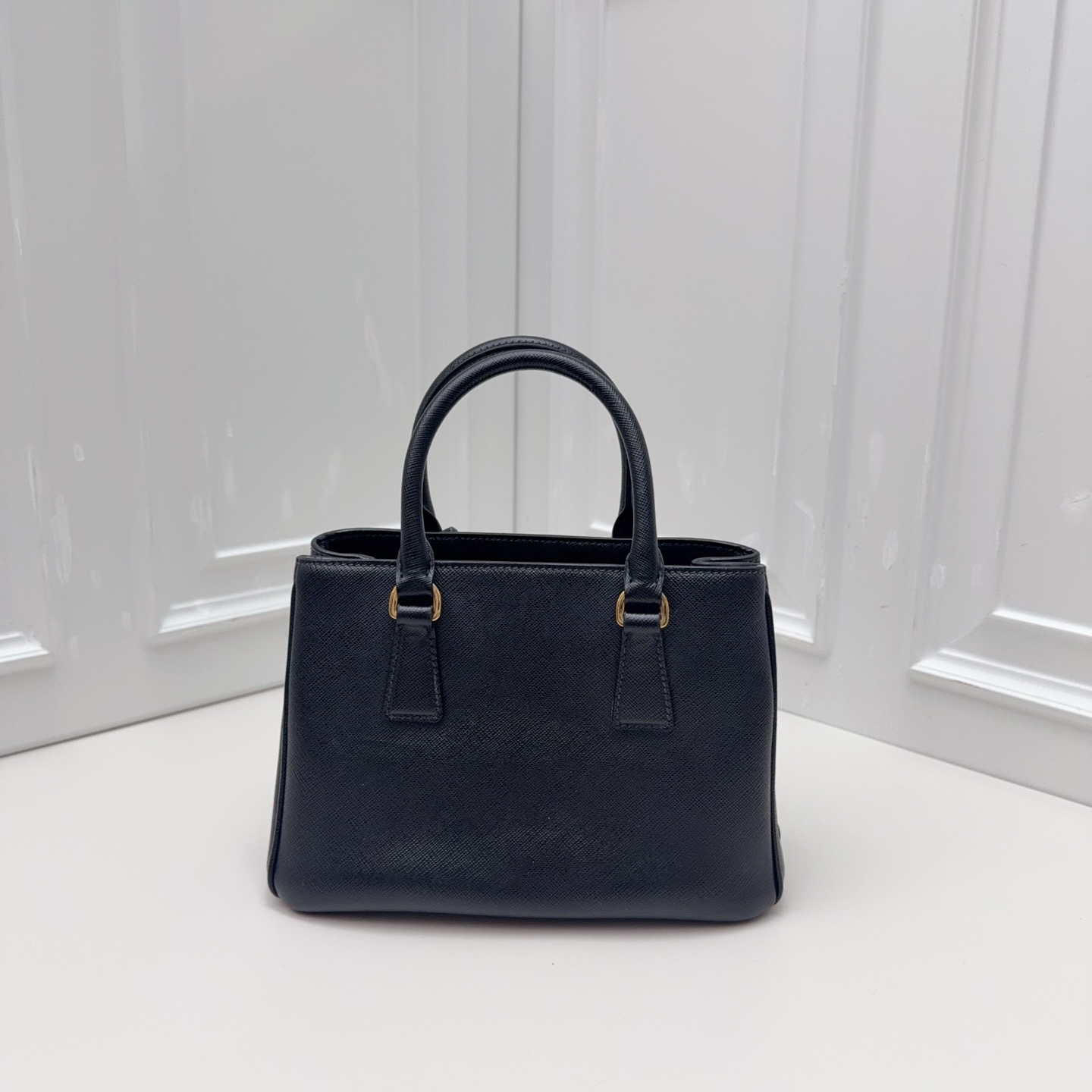 【預訂貨品】PRADA黑色mini殺手包 