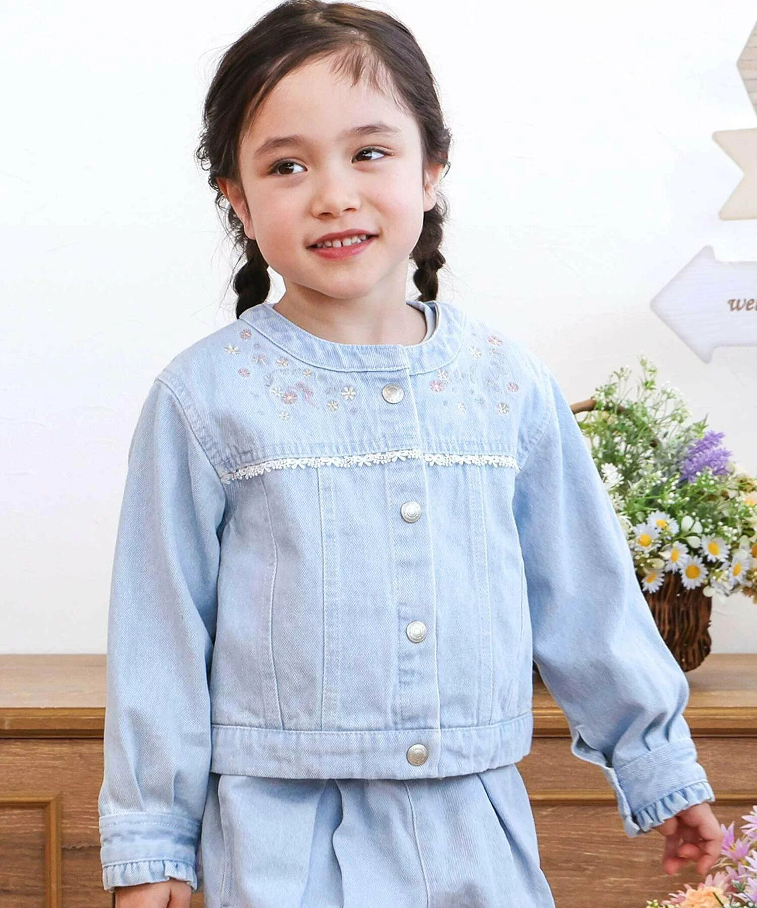 🆕【⭐訂購⭐】🌀 🇯🇵 日本直送 緞帶蕾絲刺繡 荷葉邊袖 #牛仔褸［2款選］🌀 [ELCA-0157]