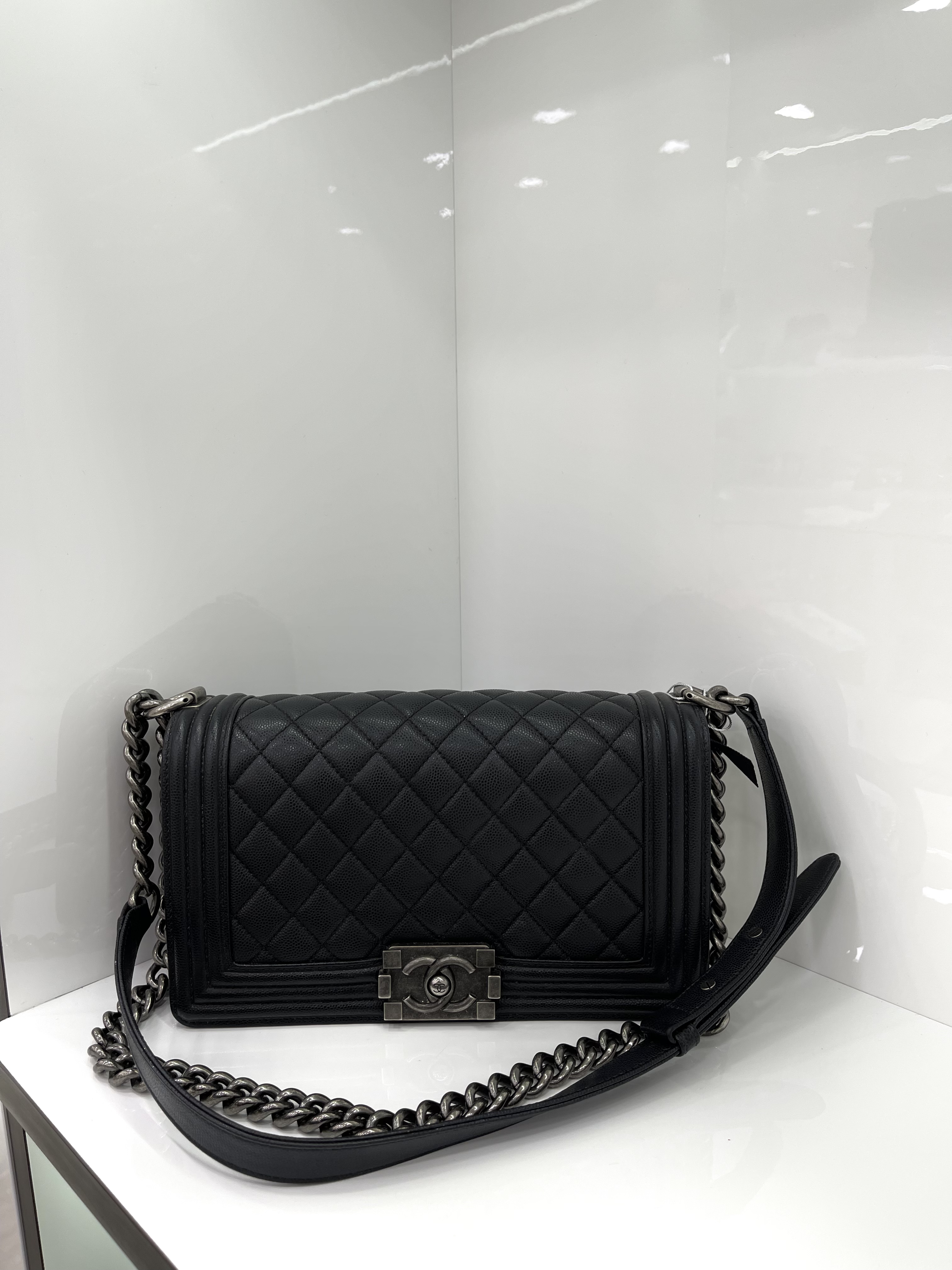 Pre-owned Chanel boy bag