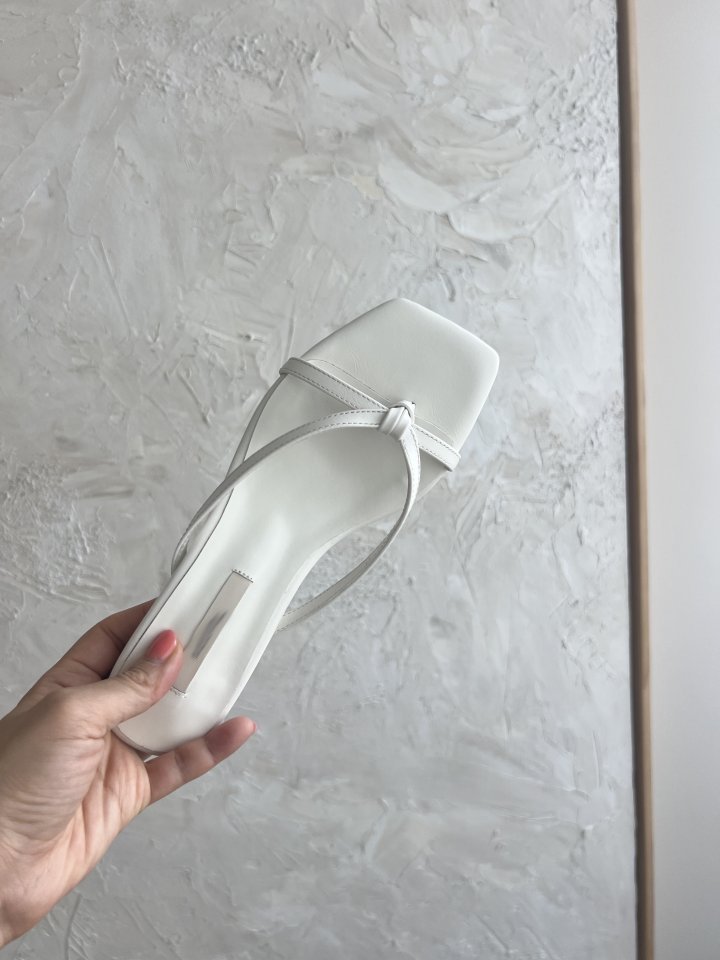 Leanna Kitten Heels (3 colors)