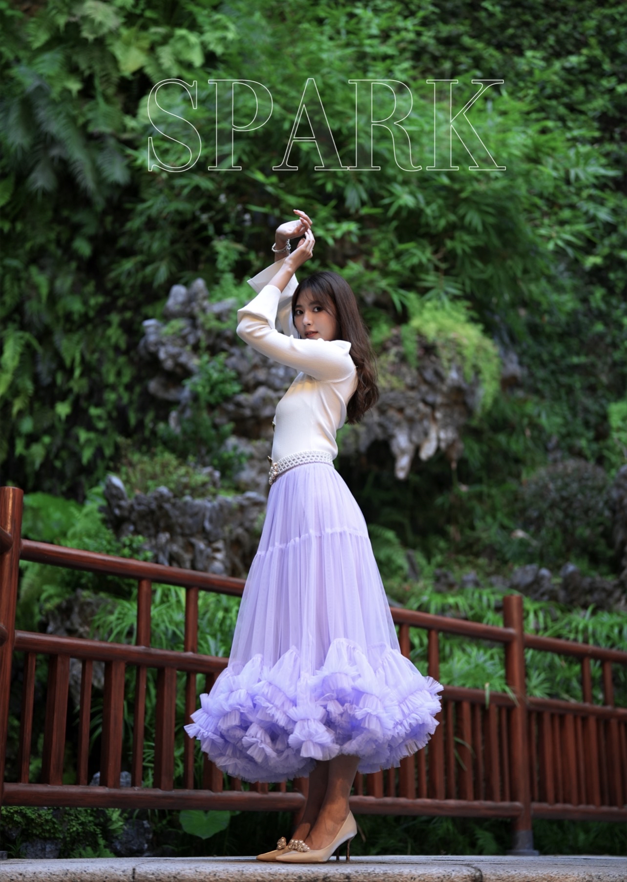 米色薄紗荷葉半身紗裙