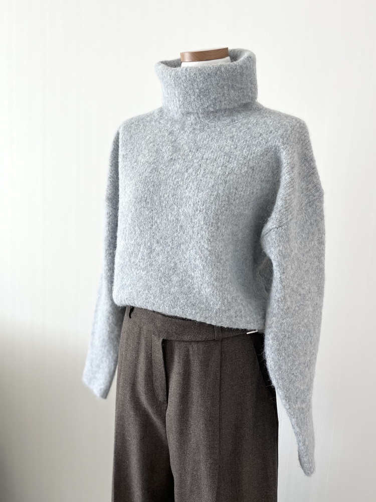 The Souffle Soft Sweater (Oat)