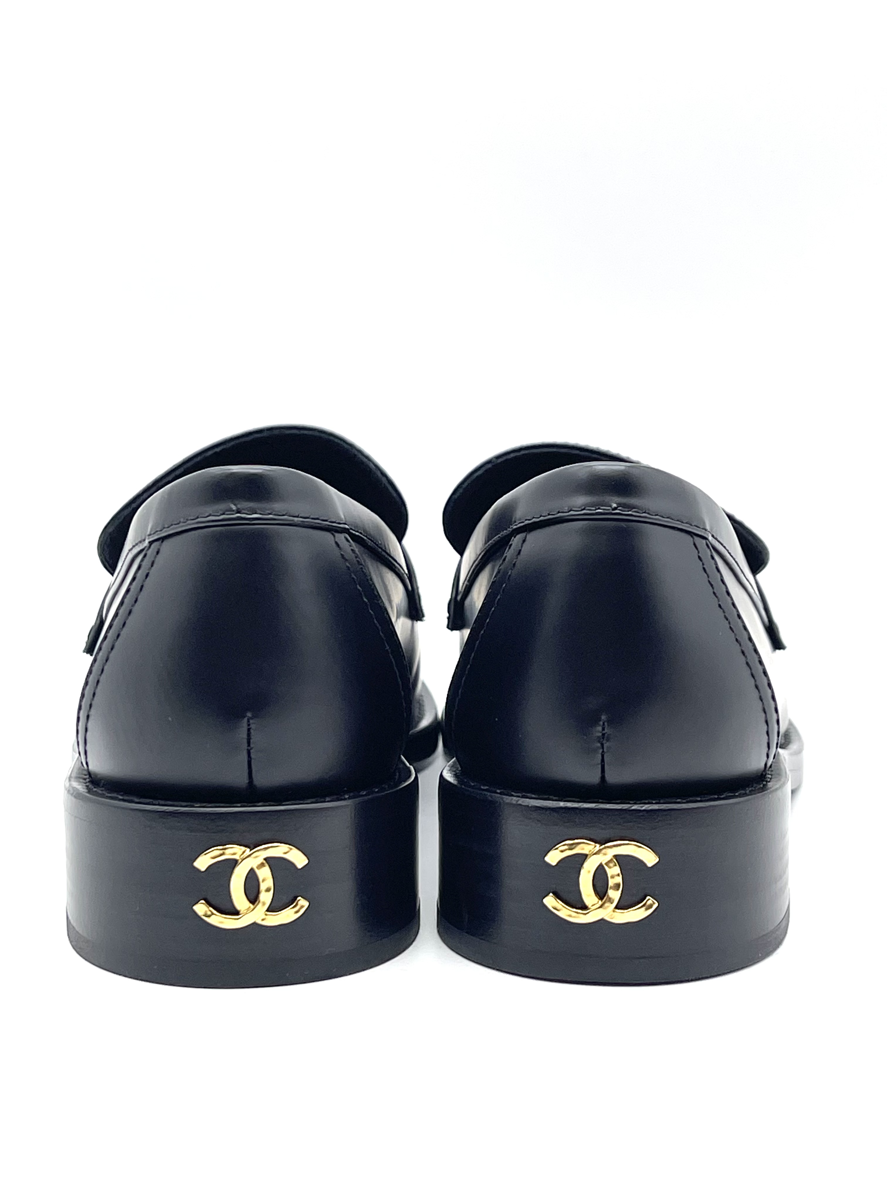 Pre-owned CHANEL CC Logo Loafer / Product Code: 27032331