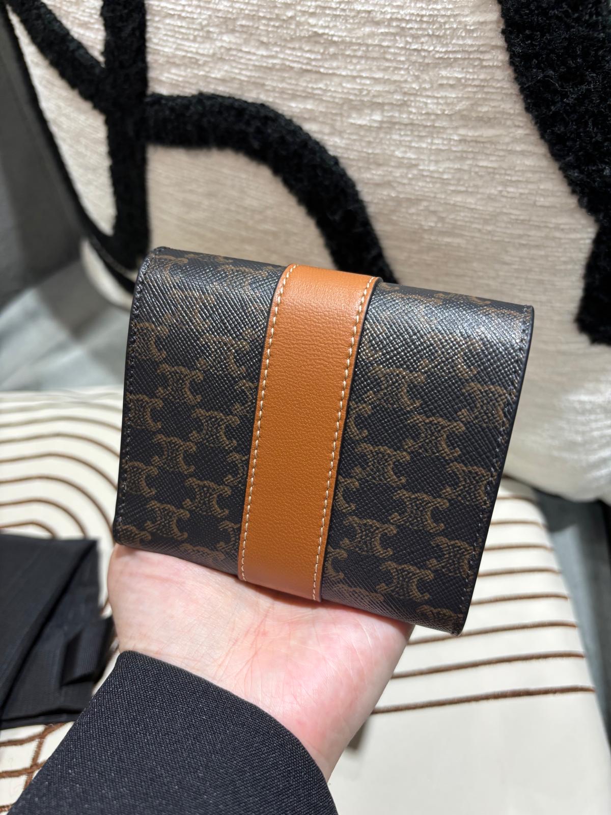 未使用品 Celine small triomphe canvas trifold wallet ,100%Authentic,   unused 未使用品✅dust bag  