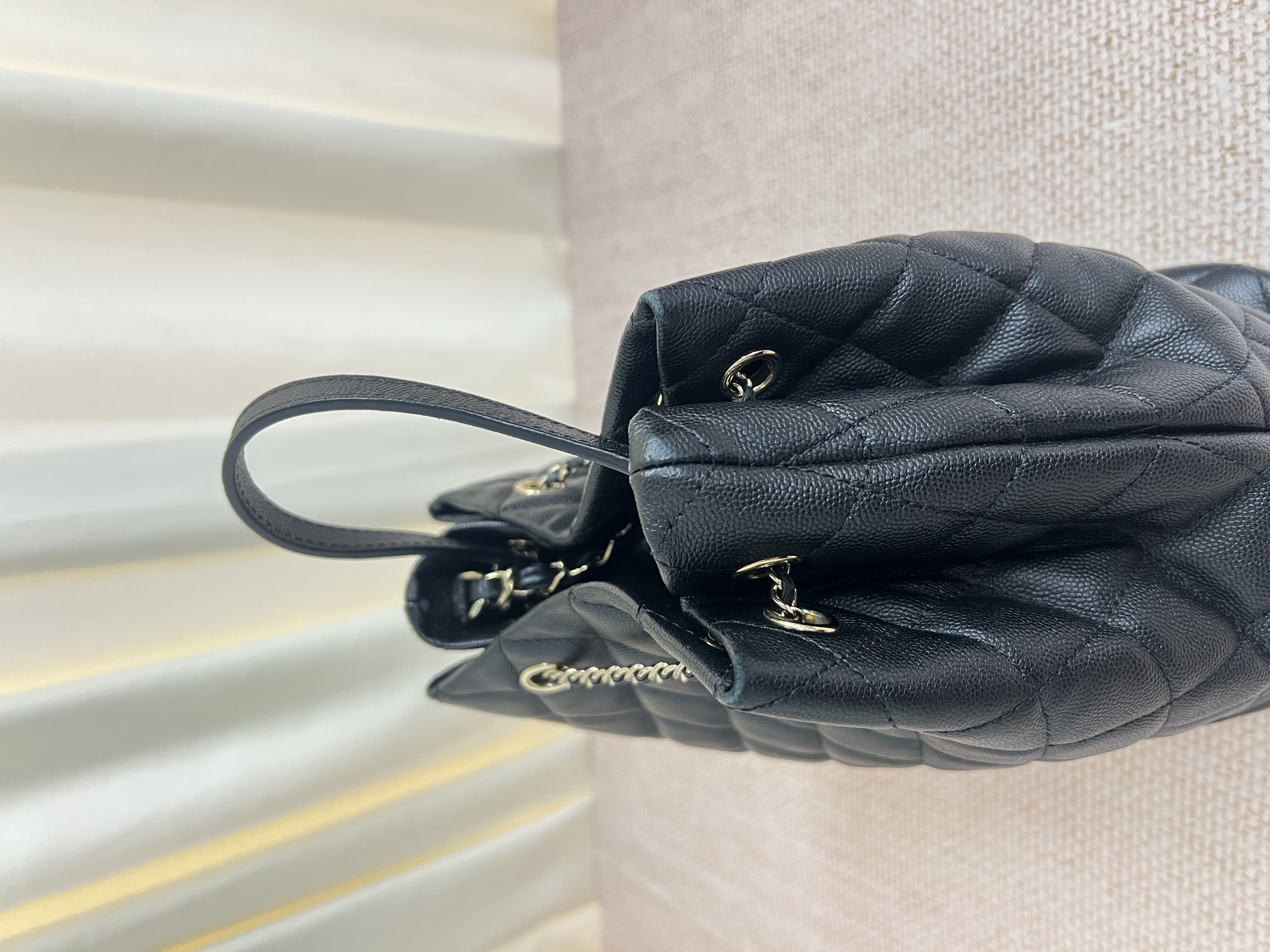 Pre-Owned Chanel Drawstring bag / Product Code: 26040522