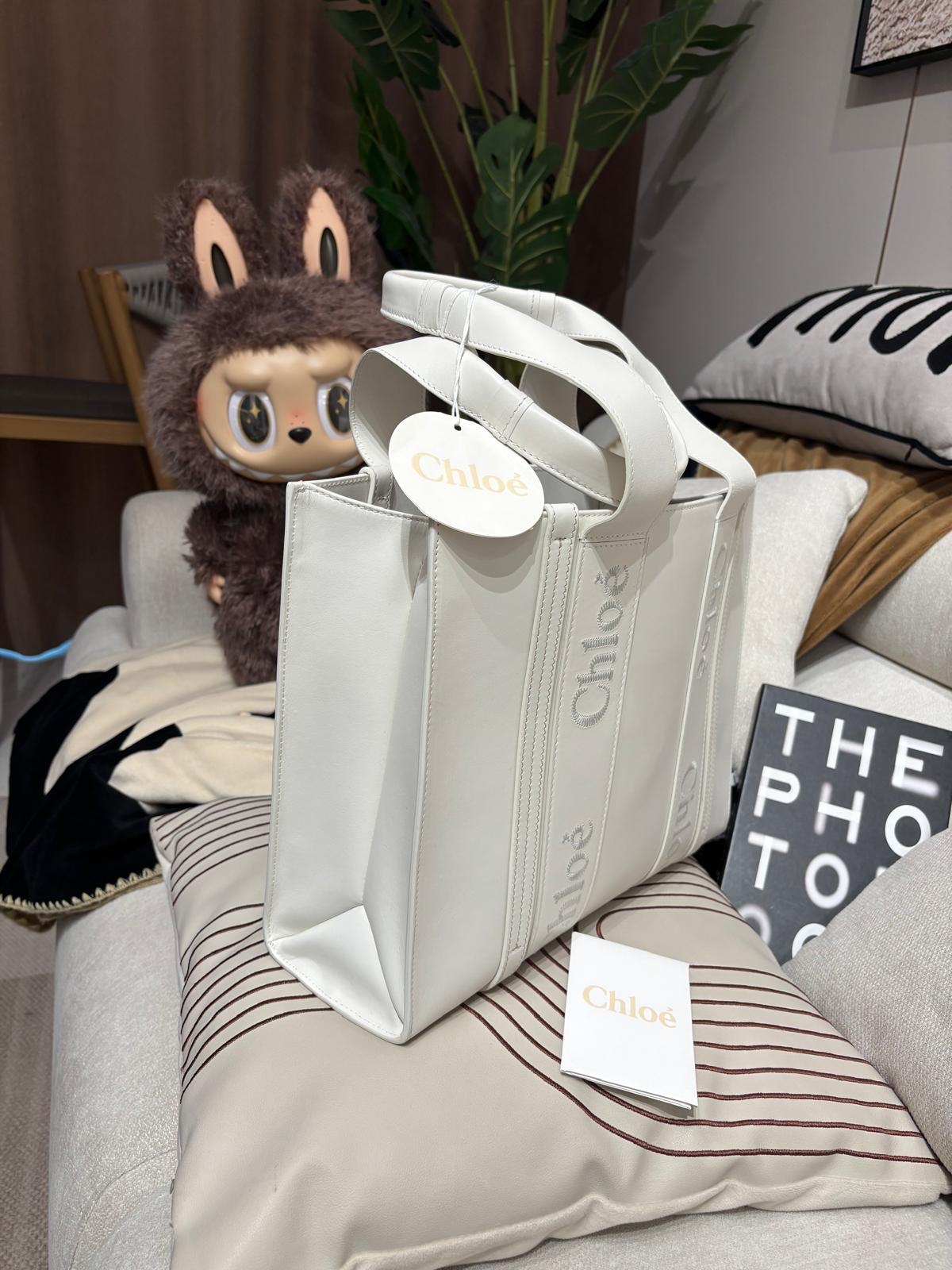 未使用品 Chloe woody medium tote calfskin  100%Authentic,Unused 未使用品 ✅tap✅dust bag 