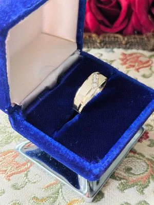 C.a. 1980s Art-Deco Inspired Golden Ring - HK size 20 (MT2622)