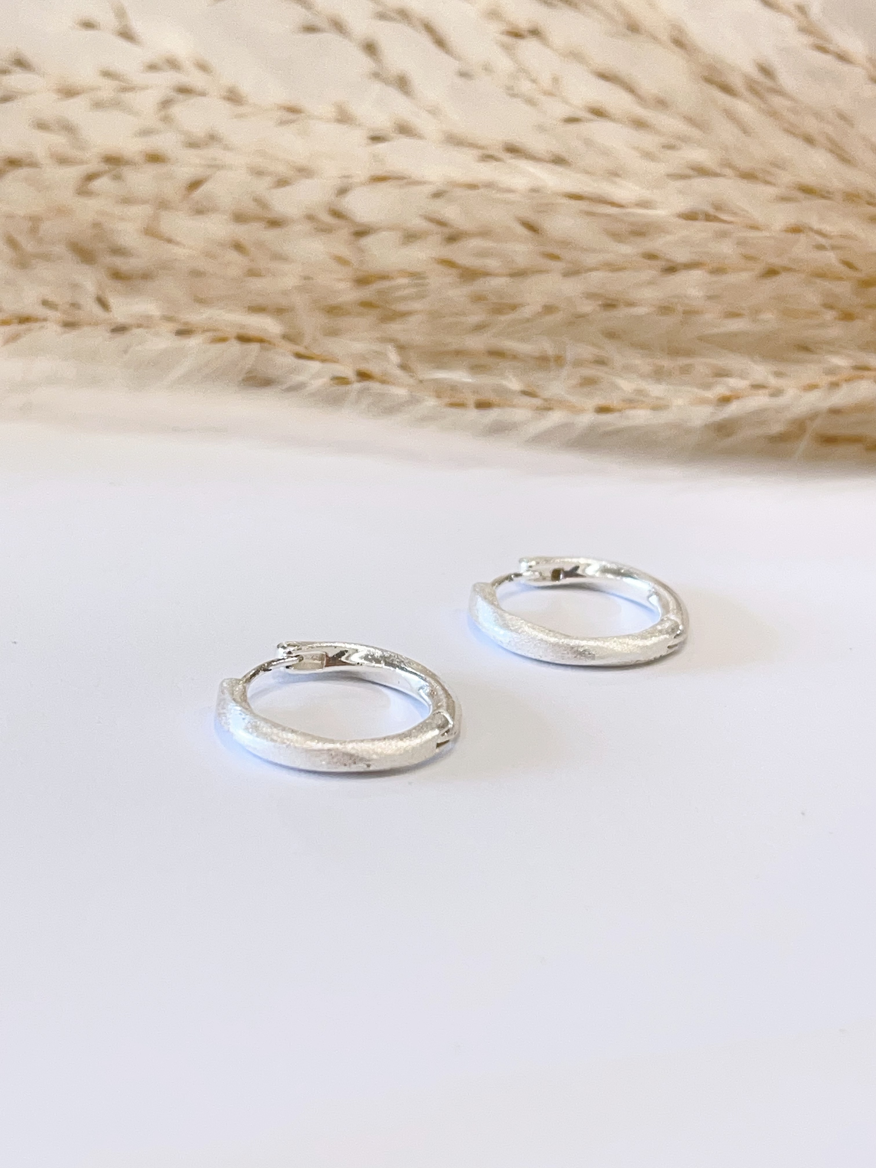 银色拉丝磨砂素圈耳环