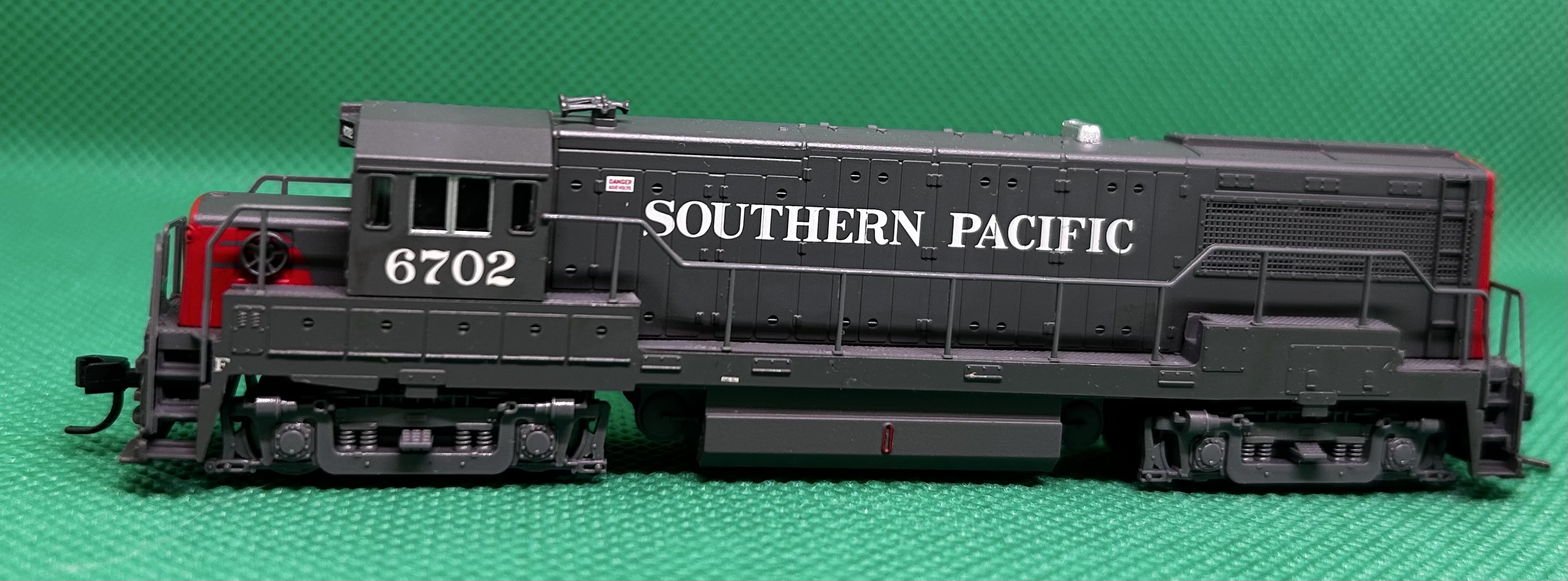 Atlas N' USA diesellok U25B PH.2A Southern Pacific #6702 NEW IN THE BOX