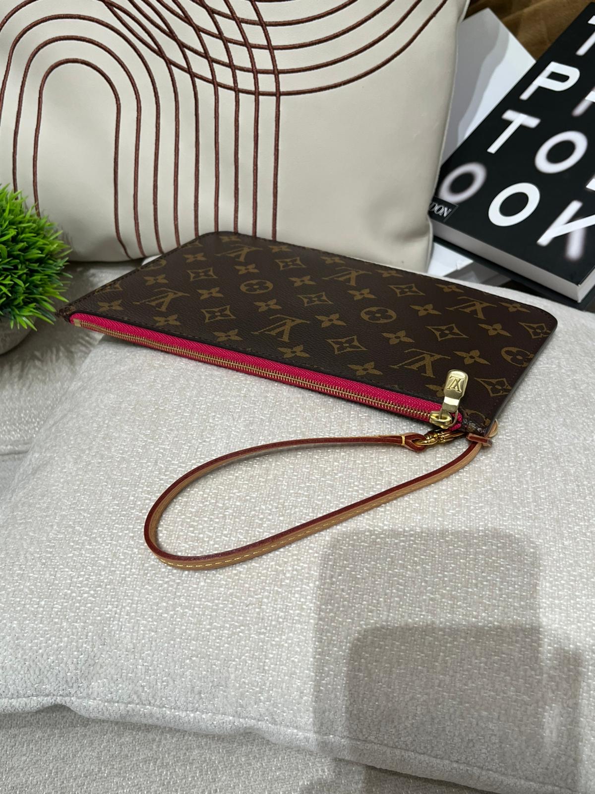 LV Monogram Pouch 100%Authentic, 98%New 