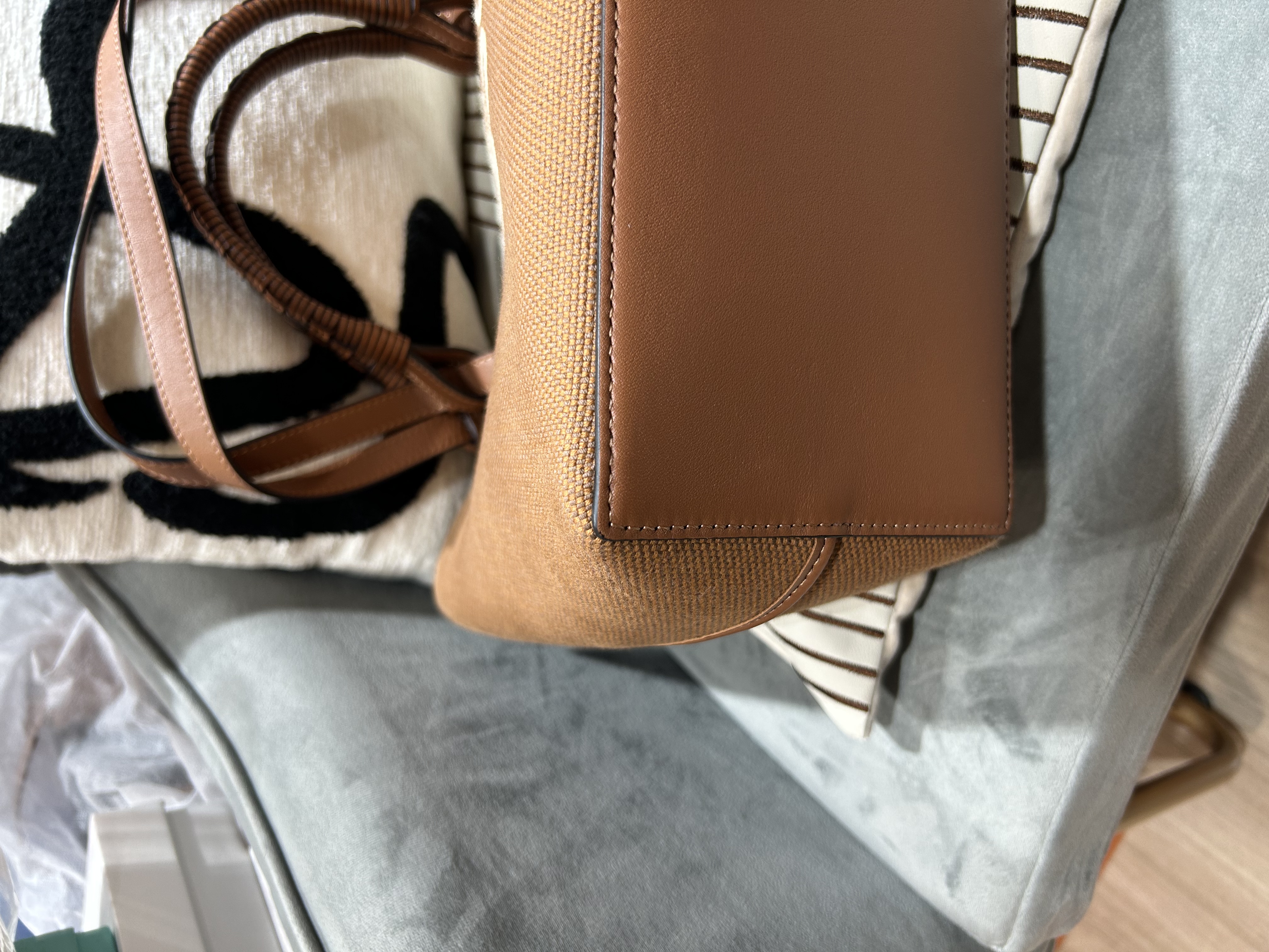 LOEWE Anagram 2 way bag tote shoulder bag Tan 100%Authentic, 98%anew ✅Dust bag
