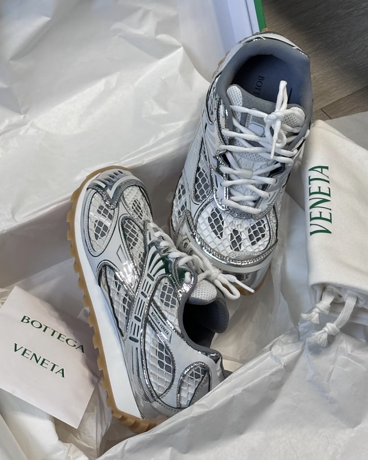 訂貨📮BV 熱賣款 銀色 Orbit Sneaker 最後 Size 37/38