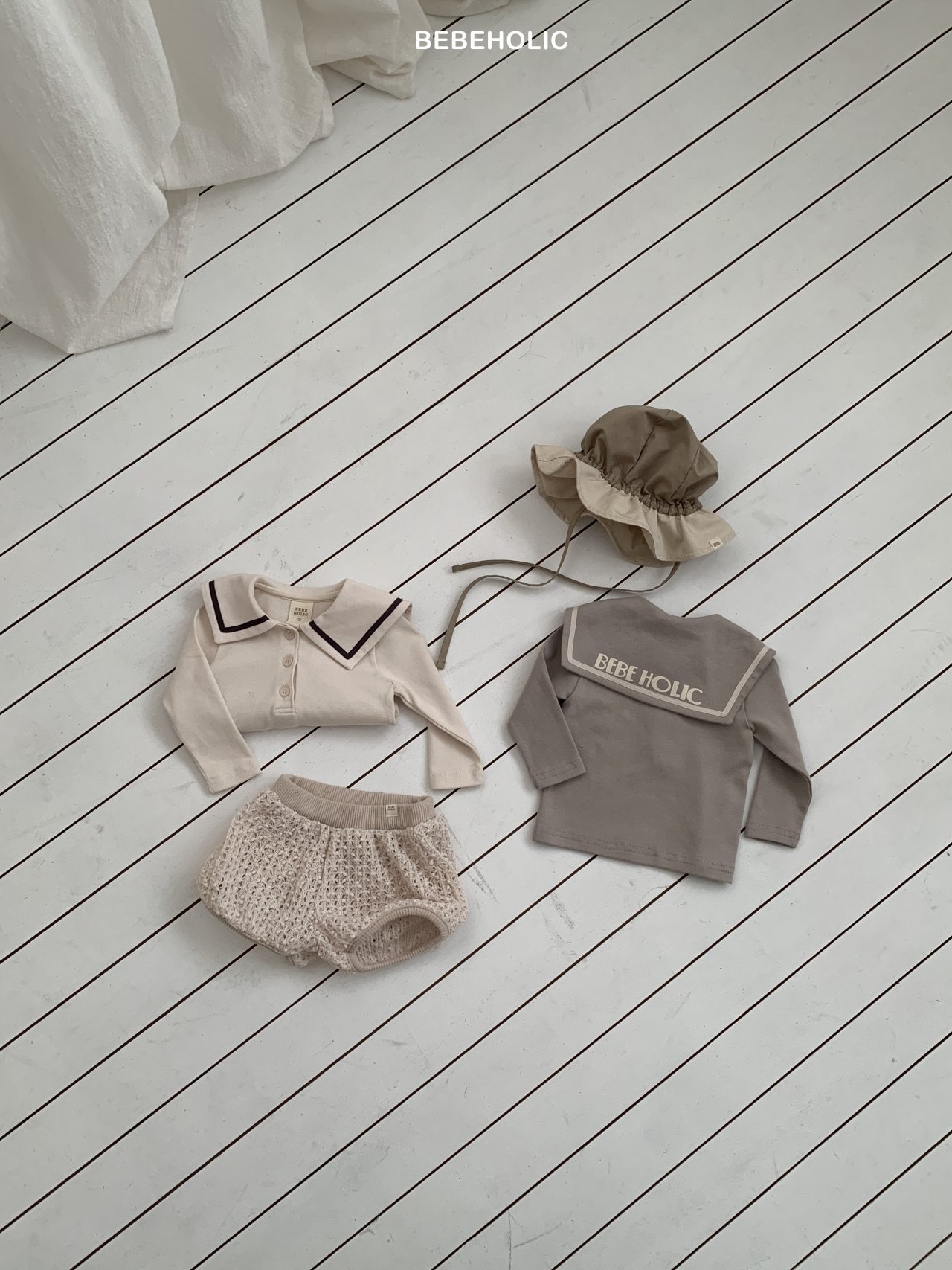 🌸預訂 韓國直送🌸🇰🇷BEBEHOLIC兩色品牌印花水手領長袖上衣