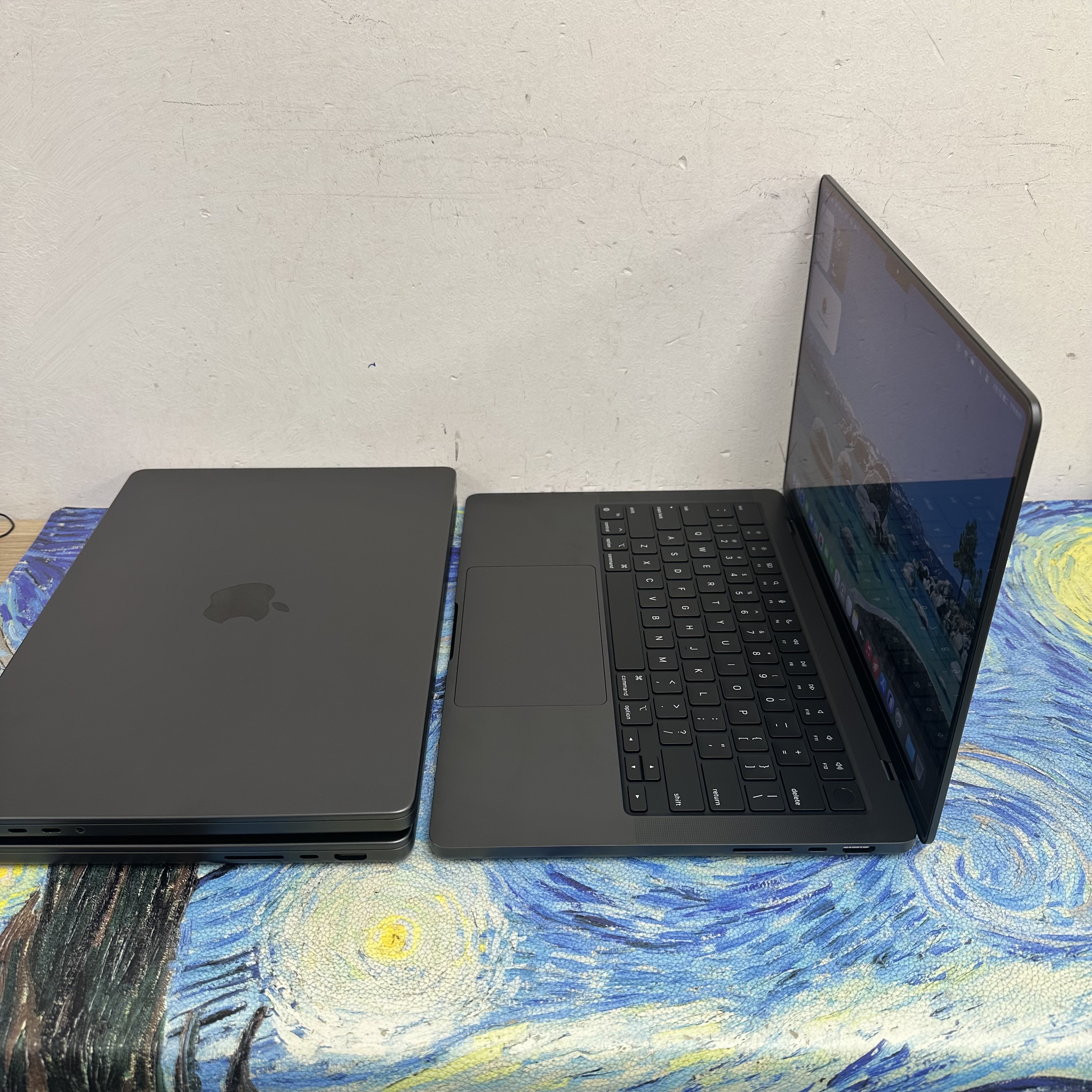 Apple MacBook M4 Pro 2024 M4 Pro CPU/24GB Ram/512GB SSD/16核心GPU/Liquid Retina XDR Mon/14吋/黑色/ MacBook Pro M4 / MacbookPro M4 Pro / Laptop / Notebook / Ultrabook / Netflix/ YouTube / Black/