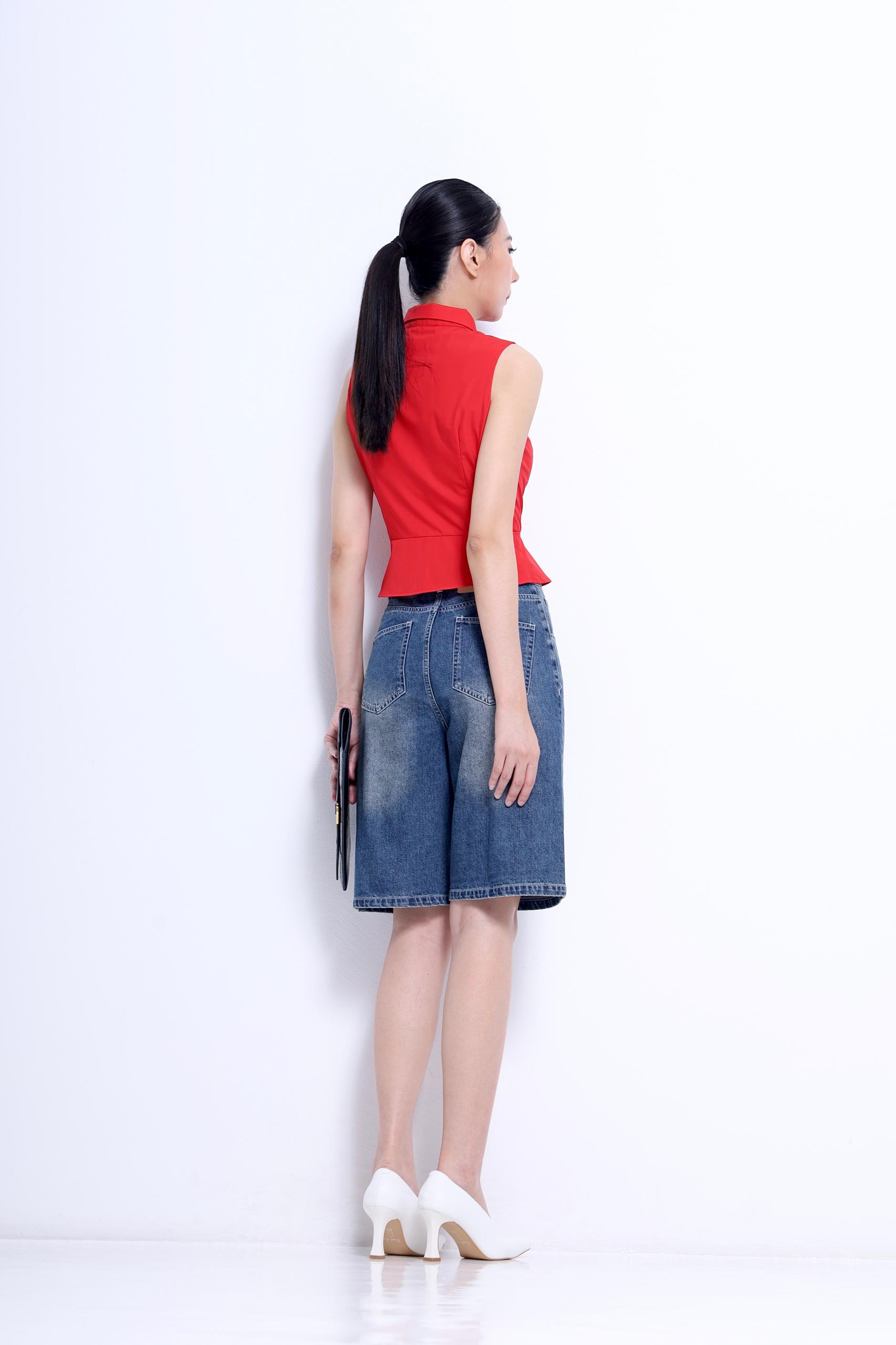 CB2776 Sleeveless Peplum Collar Blouse