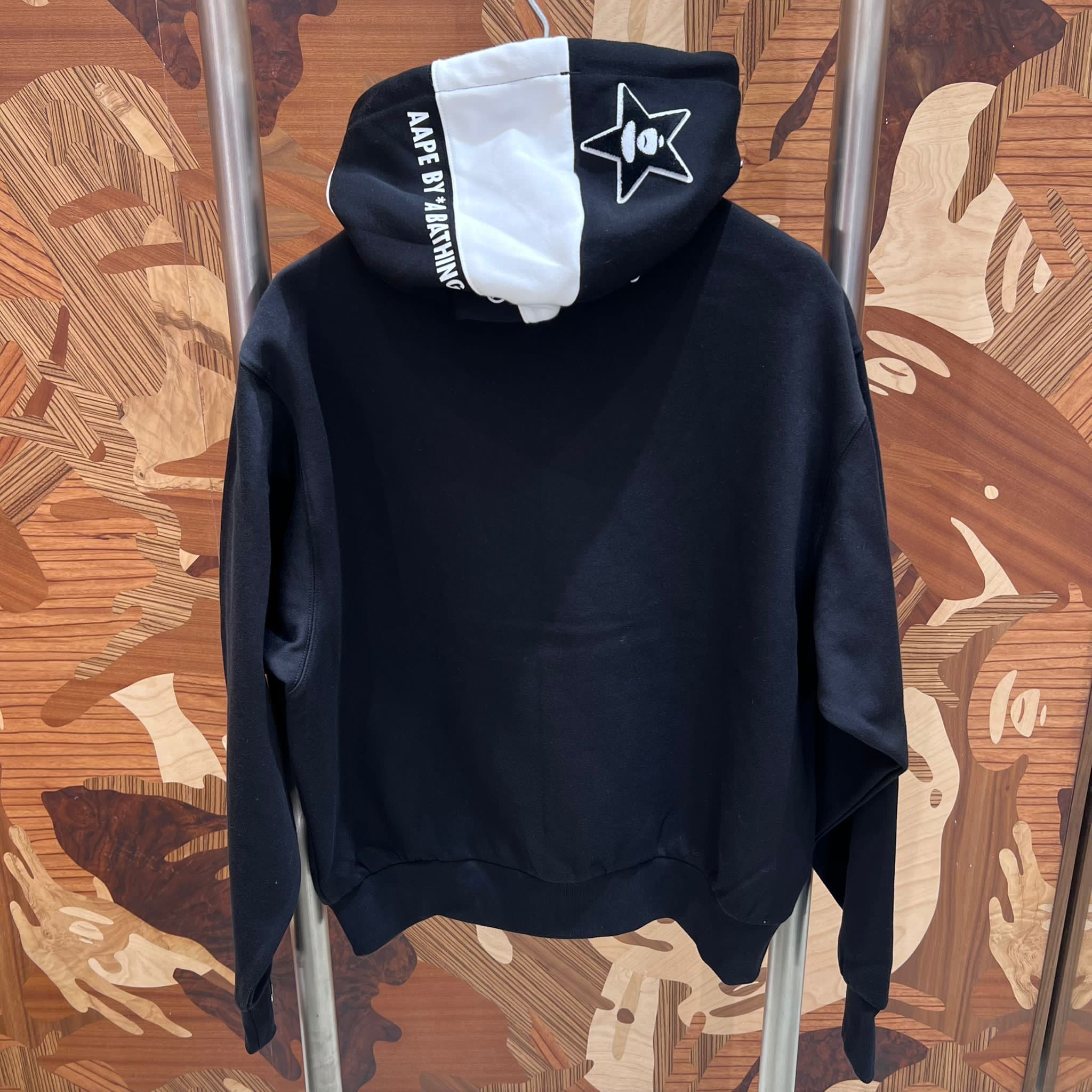 AAPE Moonface hooded jacket (D361)