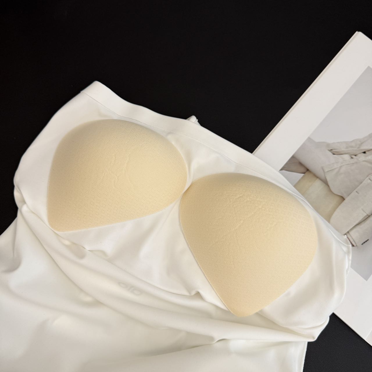 Alo 不規則百褶運動連身裙