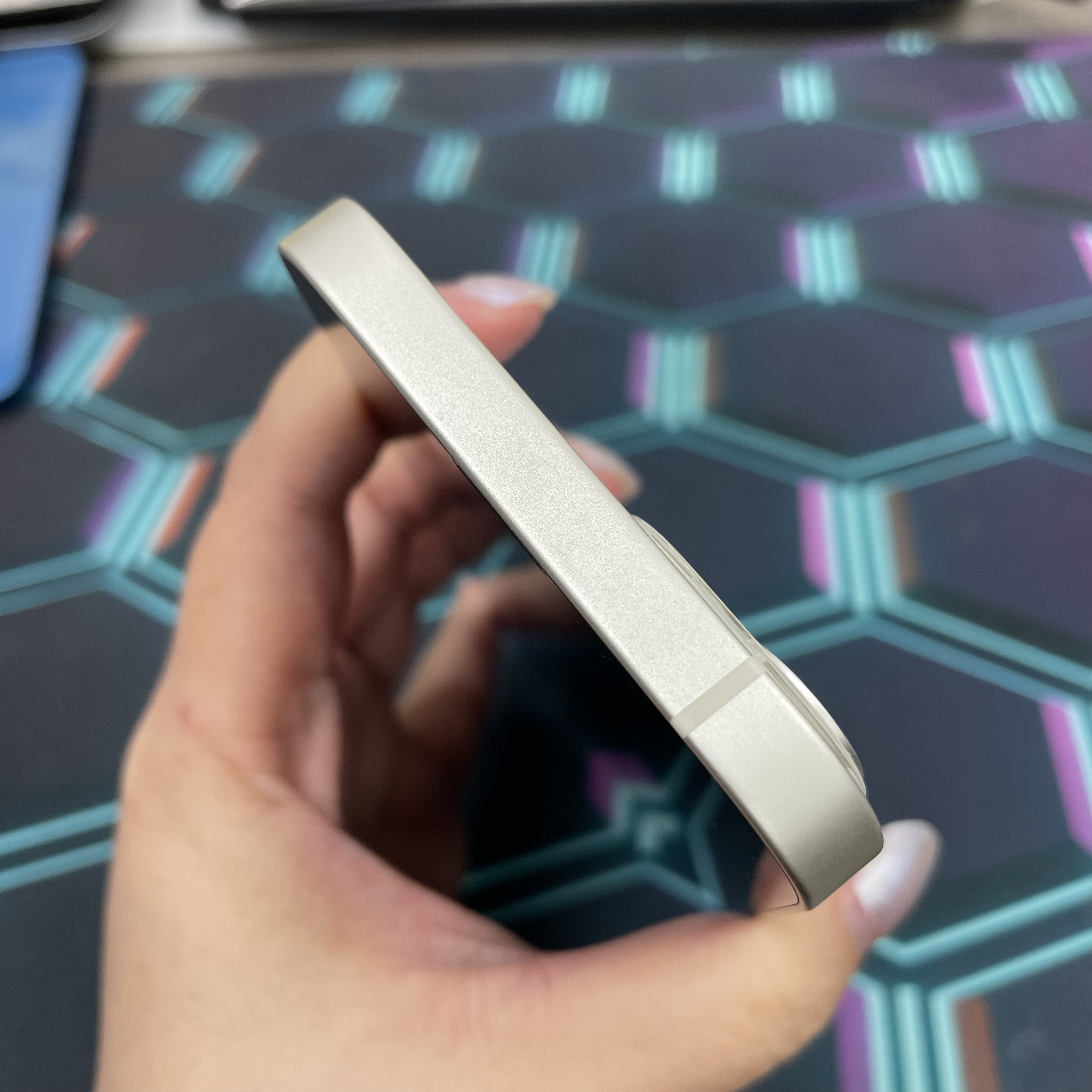 *6991 13 完美機 256GB 電73 白色 white