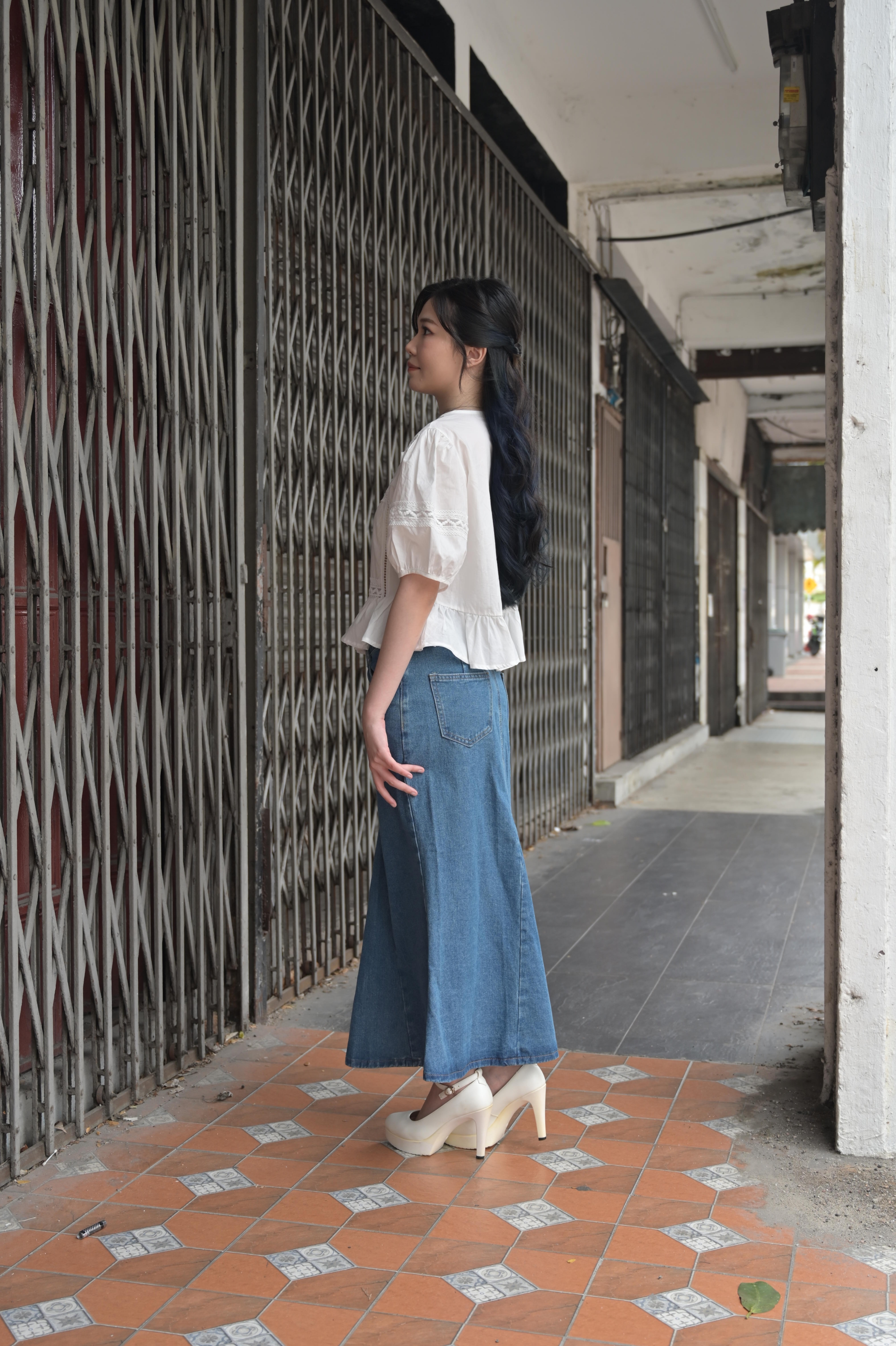 French-Inspired Cotton Blouse with Lace and Tie Detail ‖ 法式蕾丝拼接系带棉质上衣 KR01871151