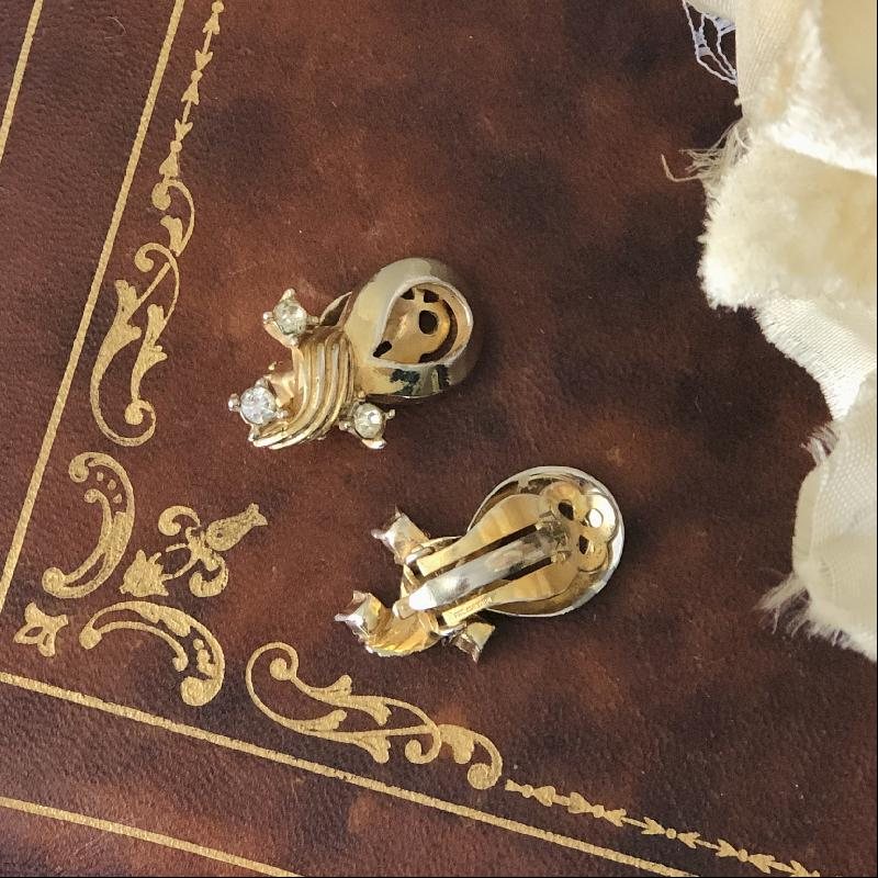 C.a. 1960s American TARA Elegant Knot Shape Golden Clip Earrings(MT854)