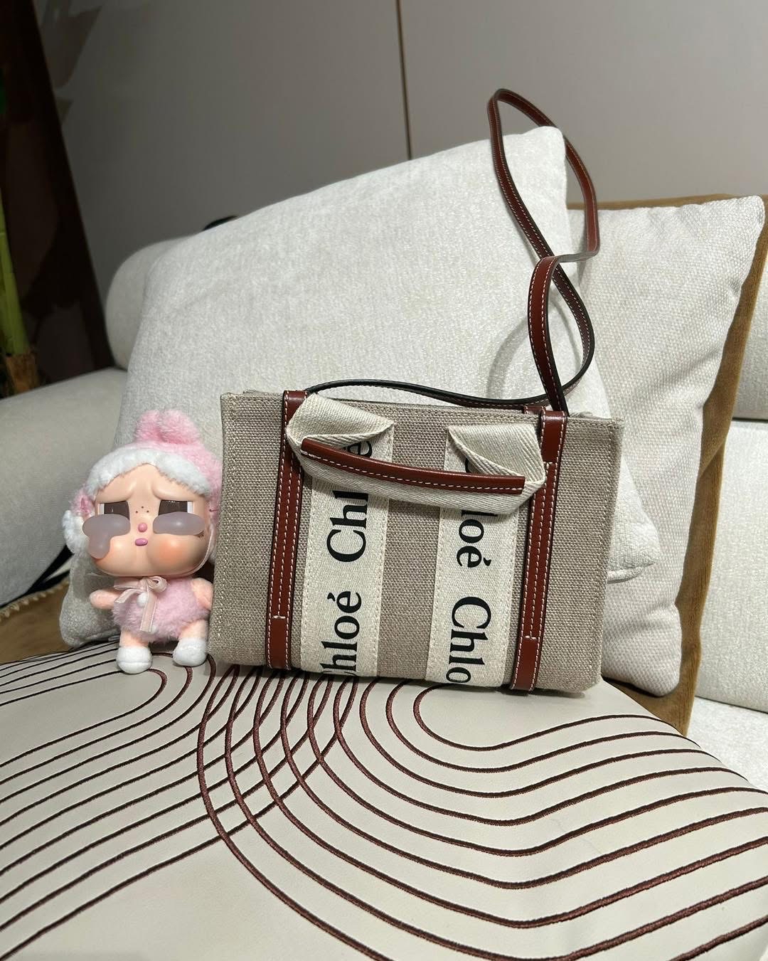 Chloe woody mini shoulder bag 2way 100%Authentic,98%new✅dust bag