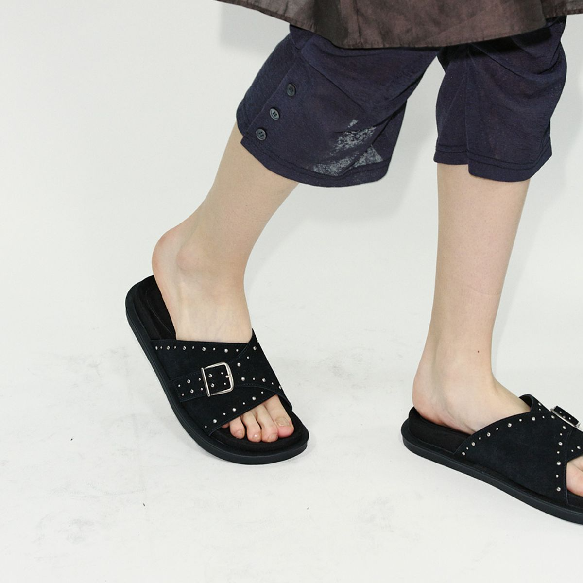 [KHIHO] SOLI BUCKLE SLIDE (2種)