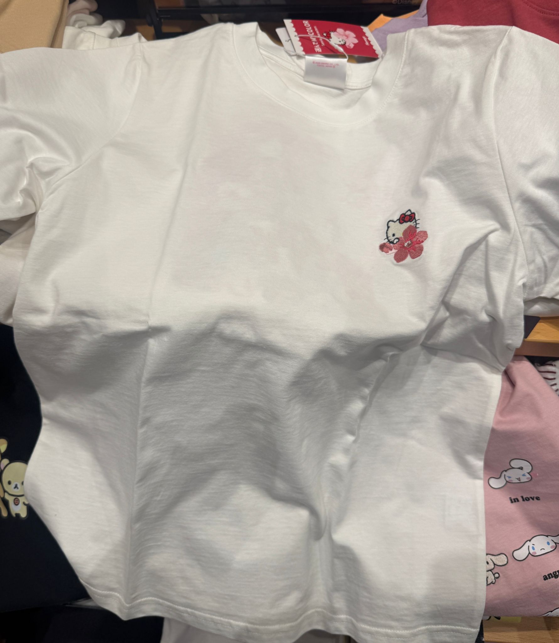 Honeys x sanrio 刺繡花前後logo tee Size xs/S /m /L /xl/2xl/3xl