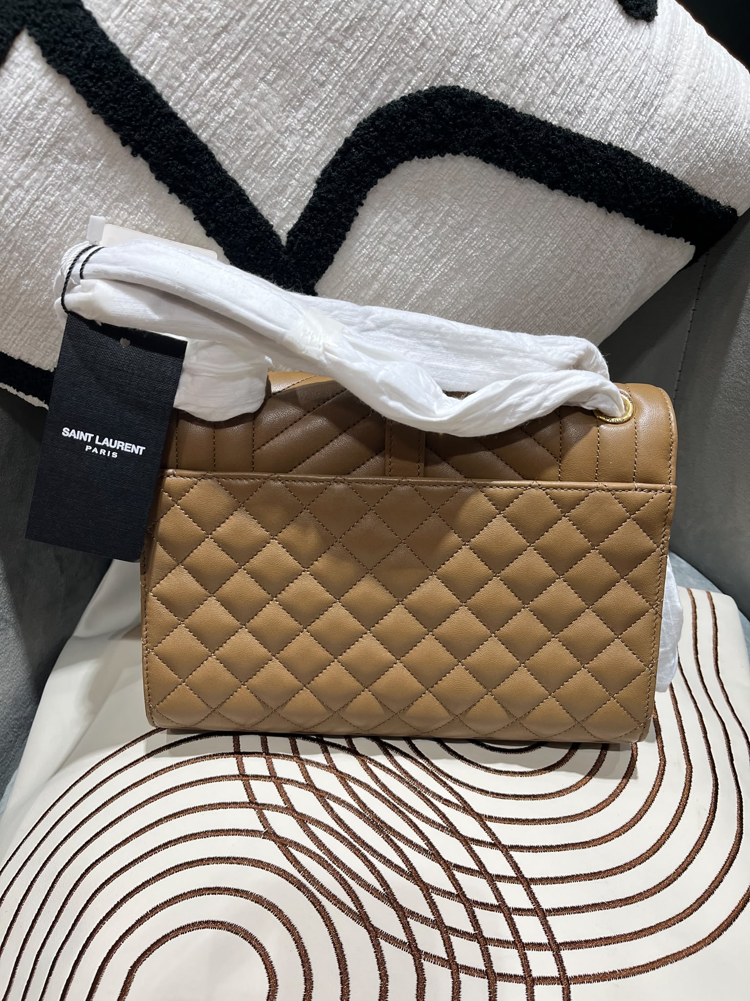 全新 YSL Envelope Medium Chain Bag 100%Authentic, Brand New 全新 ✅Tag✅Dust bag