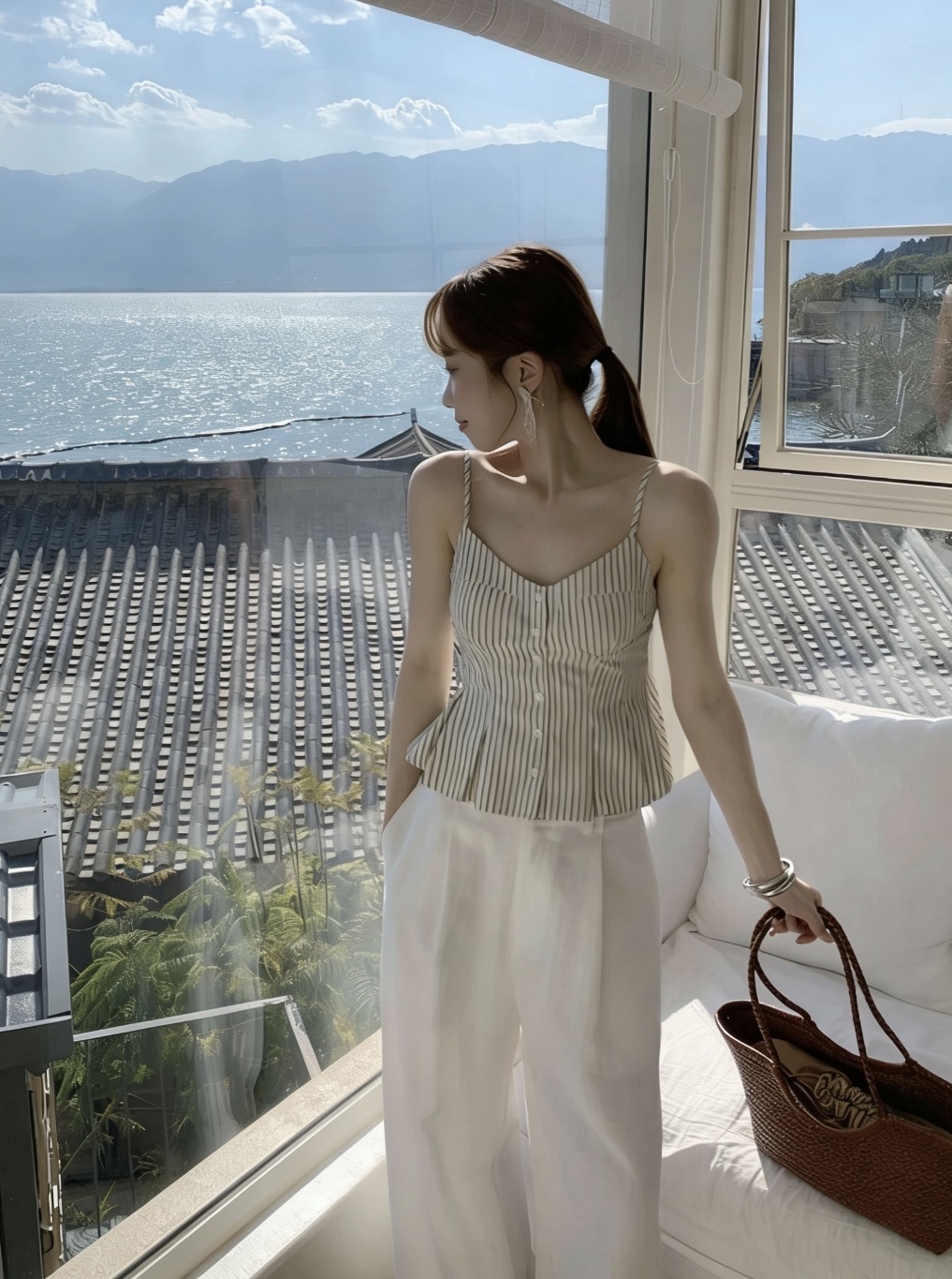 TP530吊带修身条纹上衣