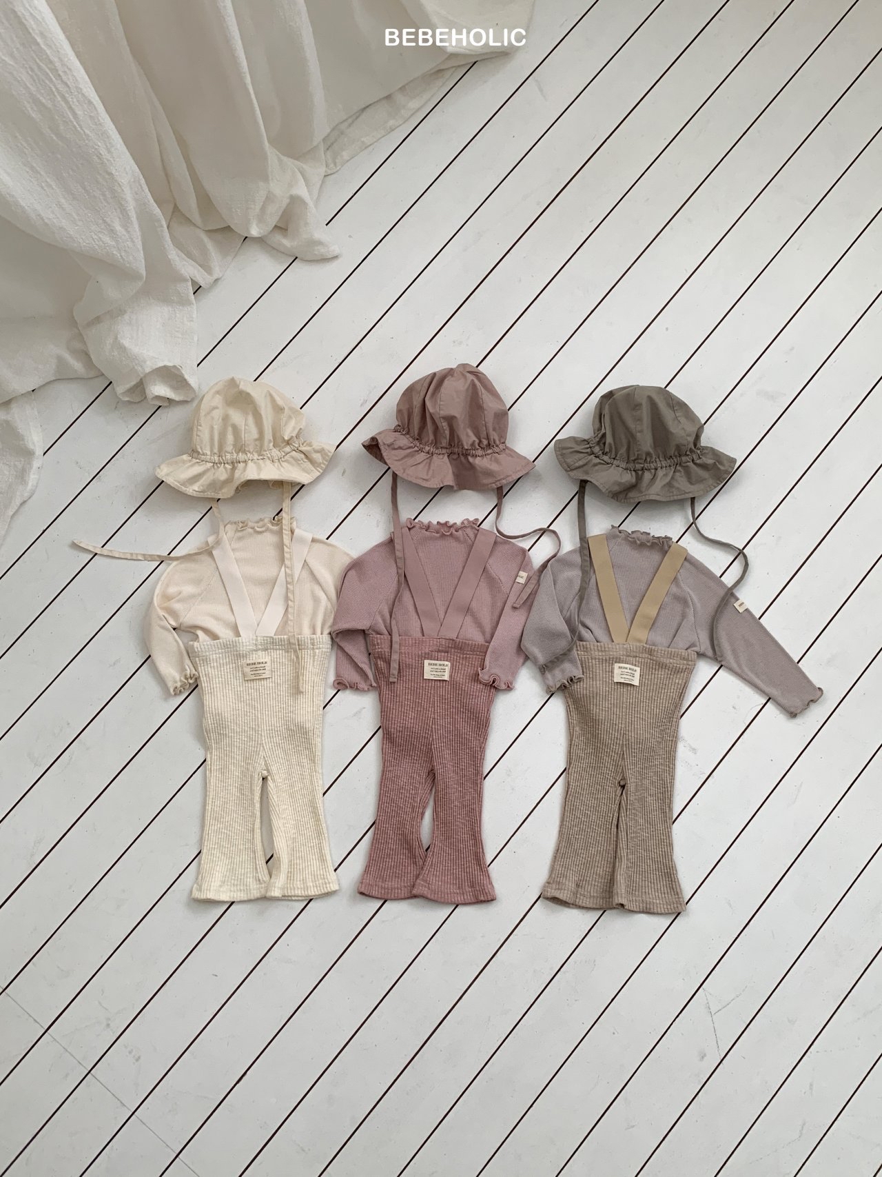 🌸預訂 韓國直送🌸🇰🇷BEBEHOLIC三色標籤羅紋吊帶褲