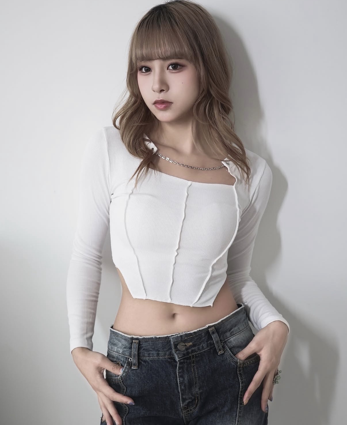 KR 貼身U型Top White