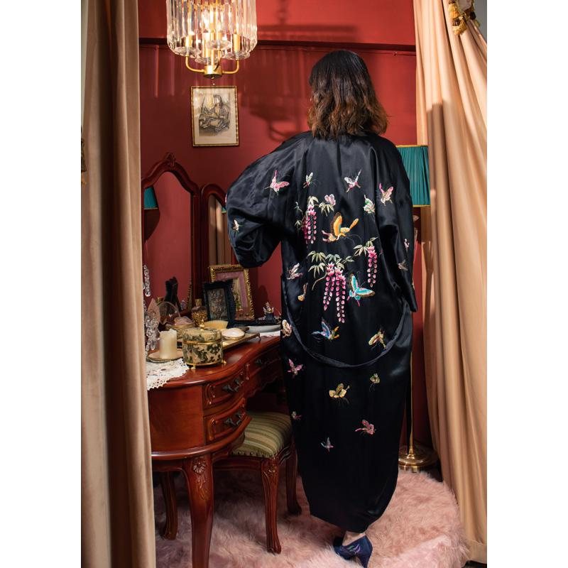 Vintage c.a. 1990s Made in China Hand-Embroidered Silk Bathrobe NEW OLD STOCK- Butterfly