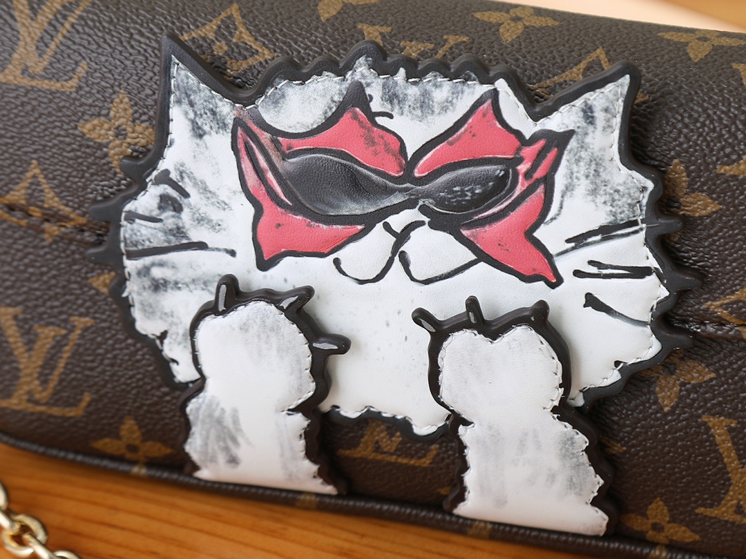 LV Louis Vuitton Travels with Grace Coddington