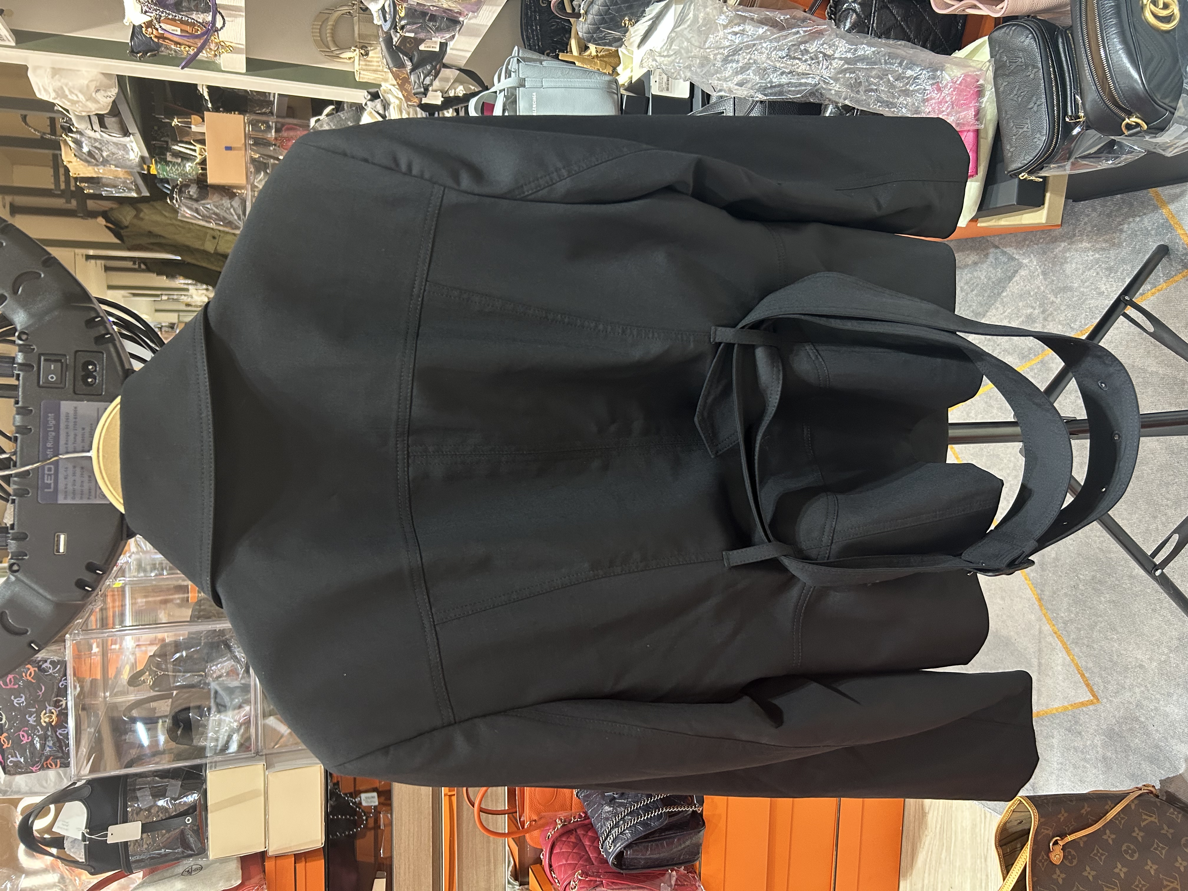 Burberry 黑色西裝褸 Size: UK12 100%Authentic ,95%new