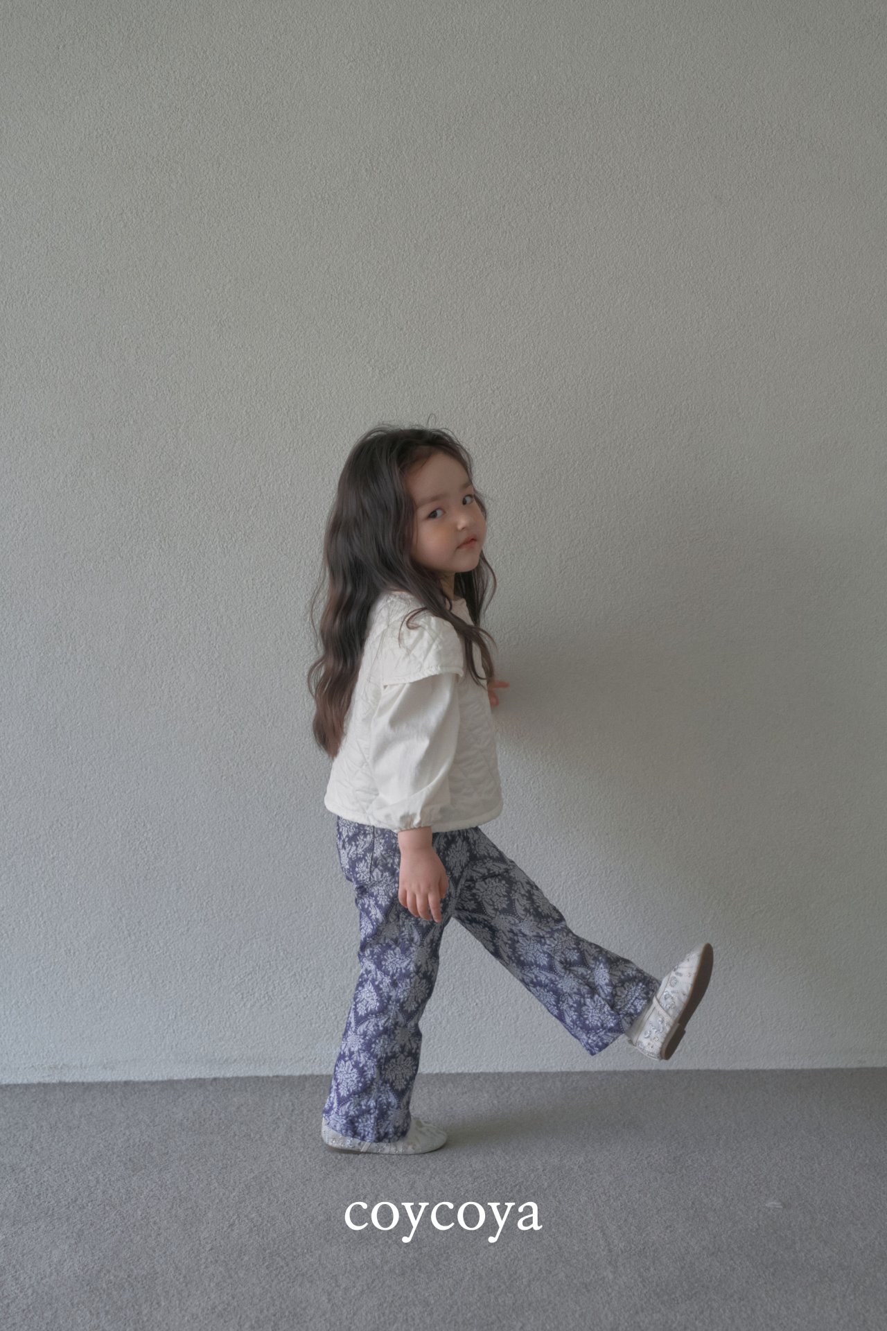 🌸預訂 韓國直送🌸🇰🇷COYCOYA兩色奢華提花半喇叭褲