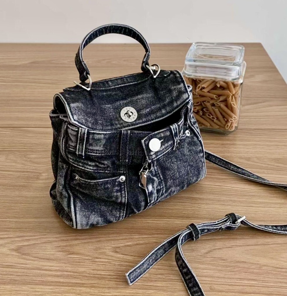 *韓國🇰🇷小店設計牛仔褲造型手袋👜*