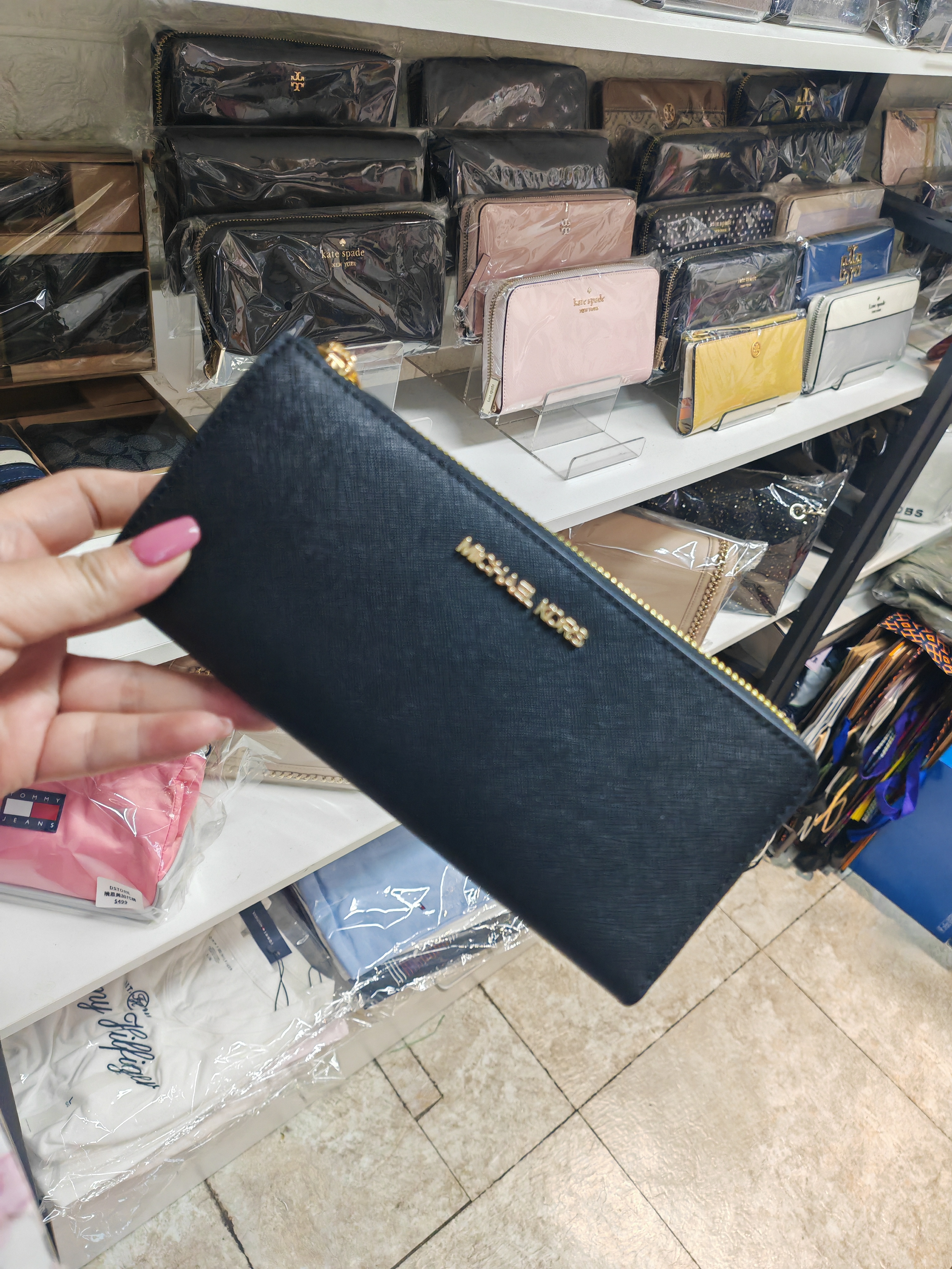 香港現貨-Michael Kors long wallet blk