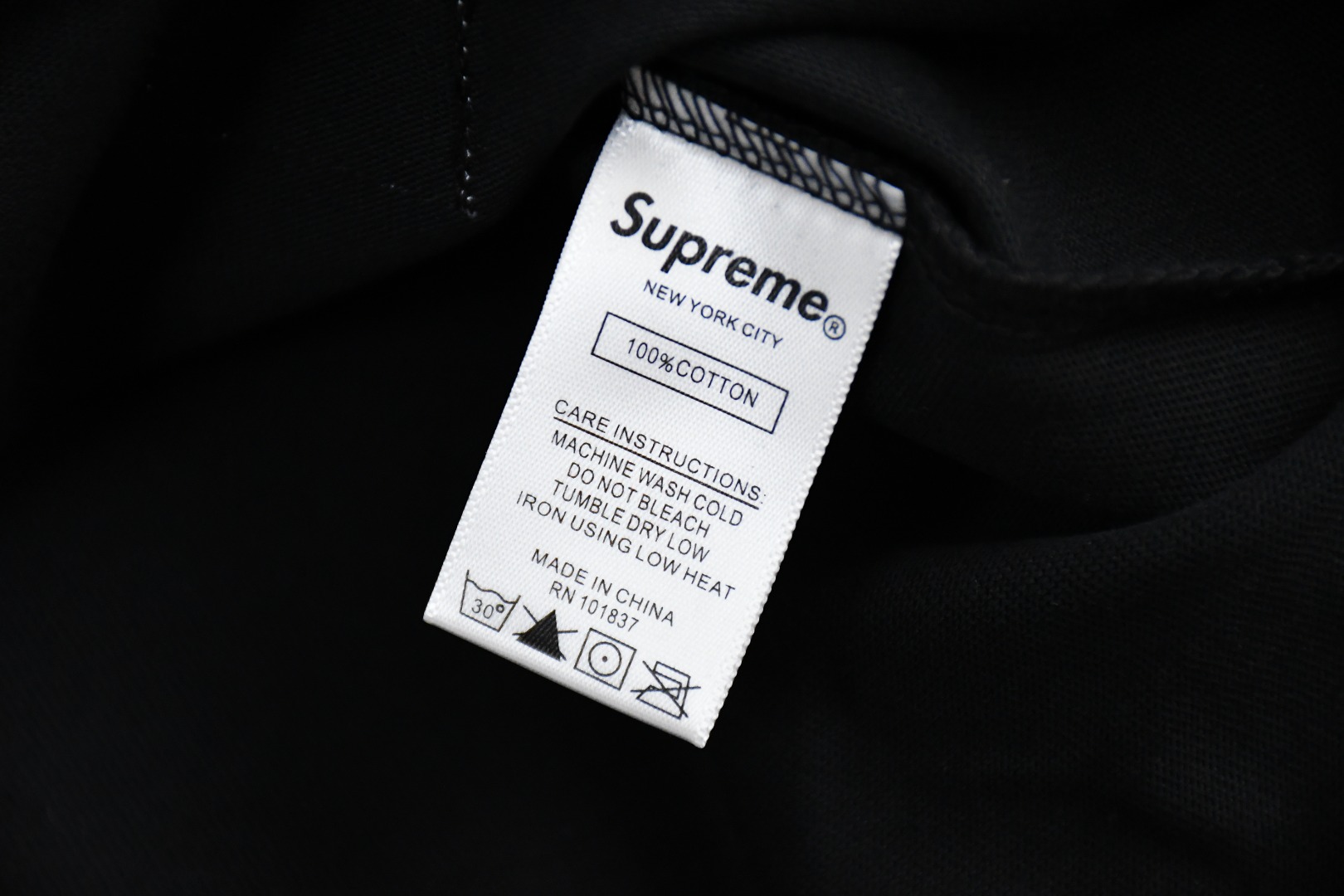 Supreme Small Box L/S Tee