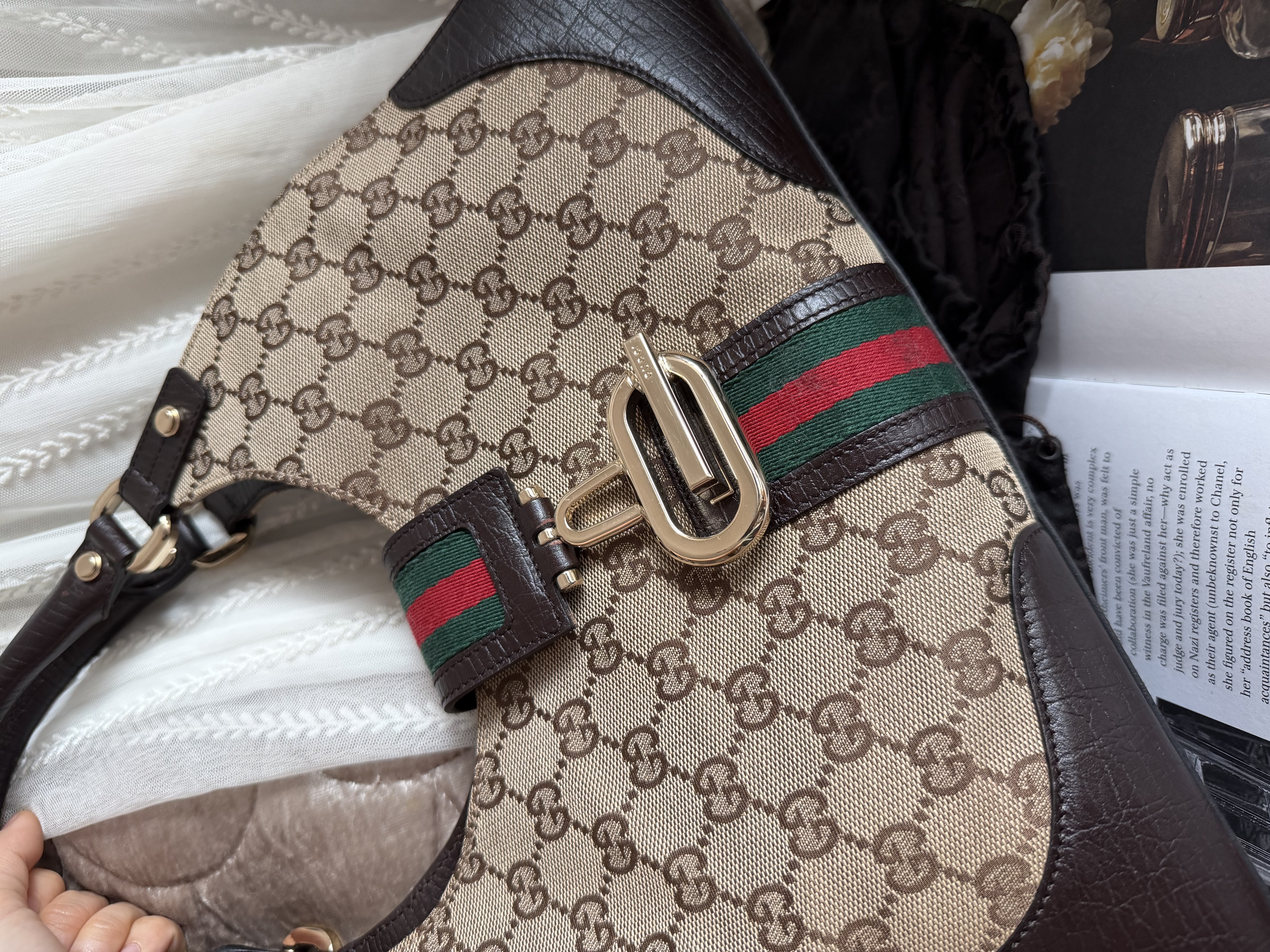 Vintage gucci jackie bag gold gg logo lock 