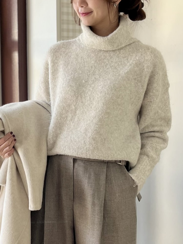 The Souffle Soft Sweater (Oat)