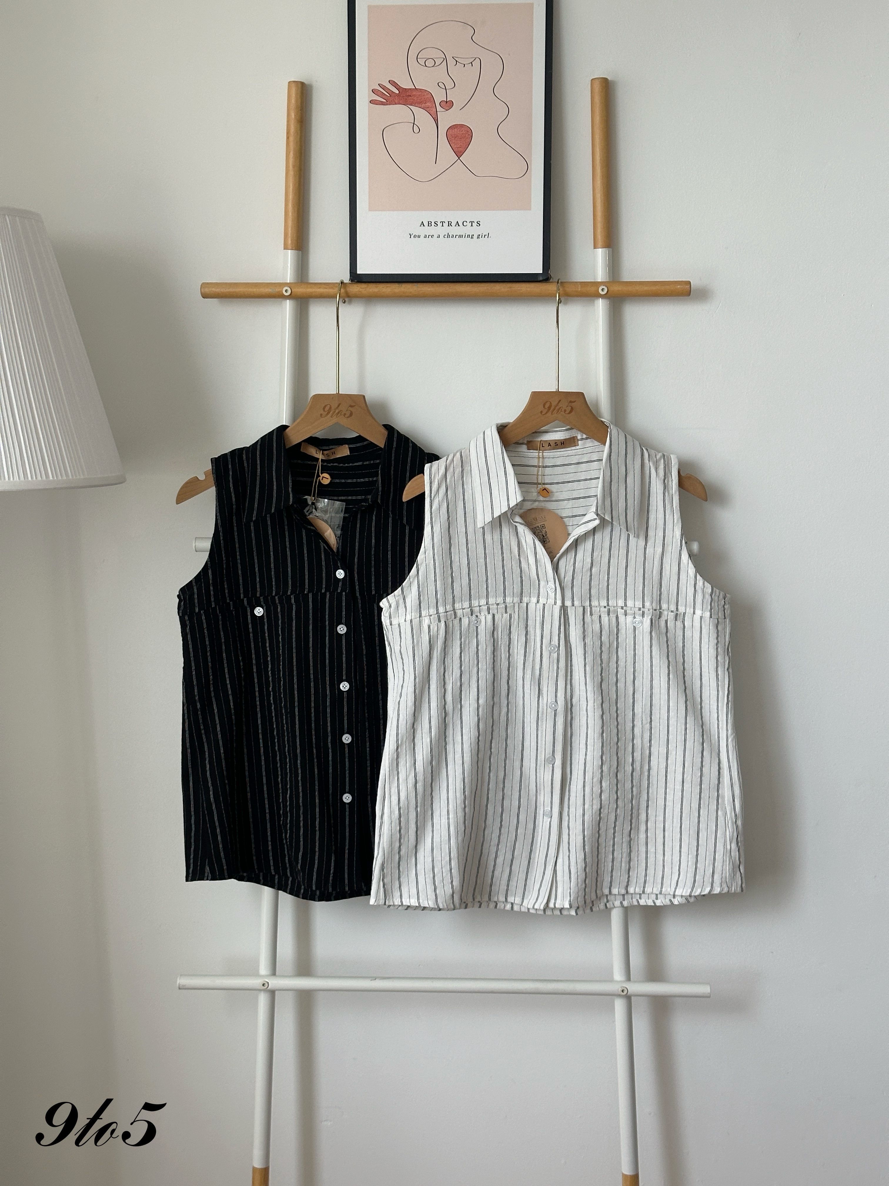 T4385 Sleeveless Stripe Shirt - Black & White