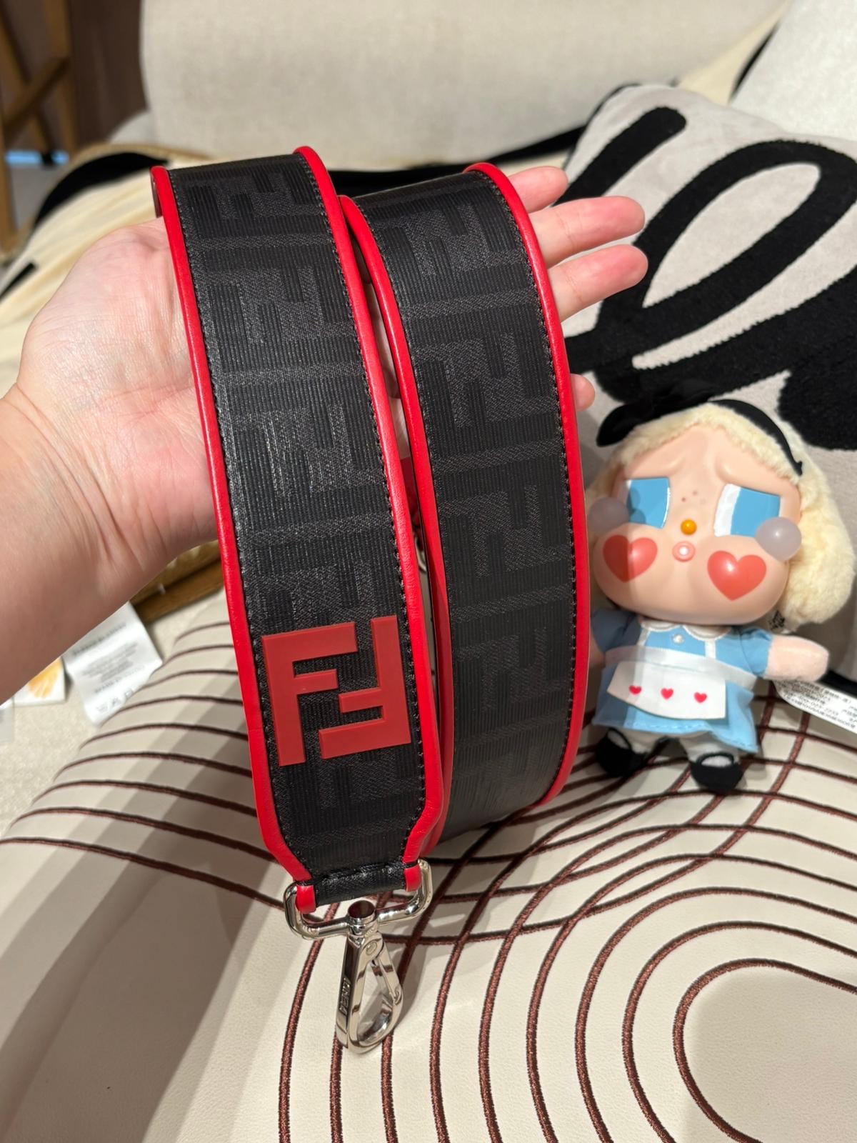 Fendi strap 手袋肩帶 100%Authentic,98%new  