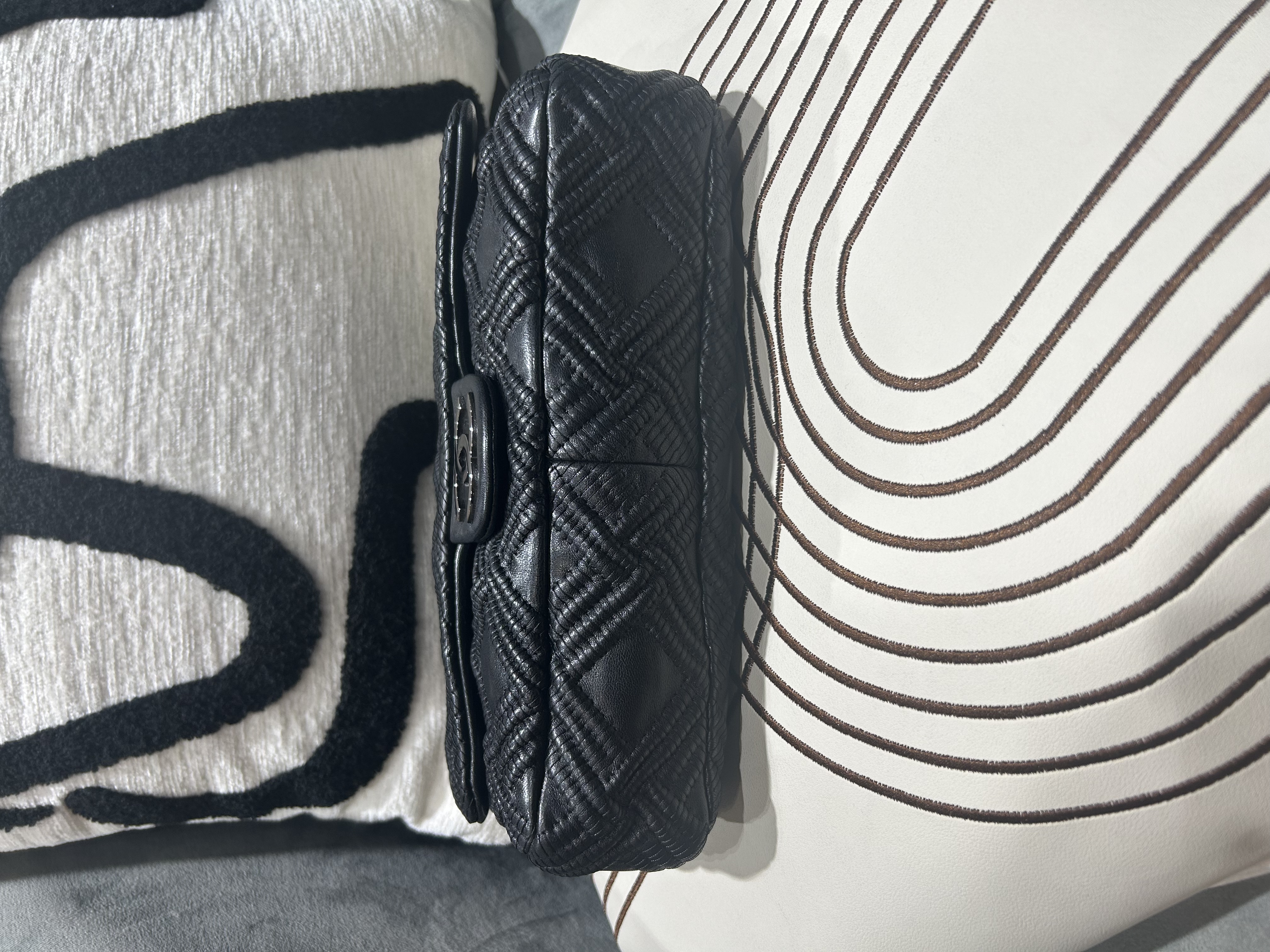 Chanel flap bag 編織皮菱格紋銀鏈 ,100%Authentic,95%new ✅11card✅dust bag  