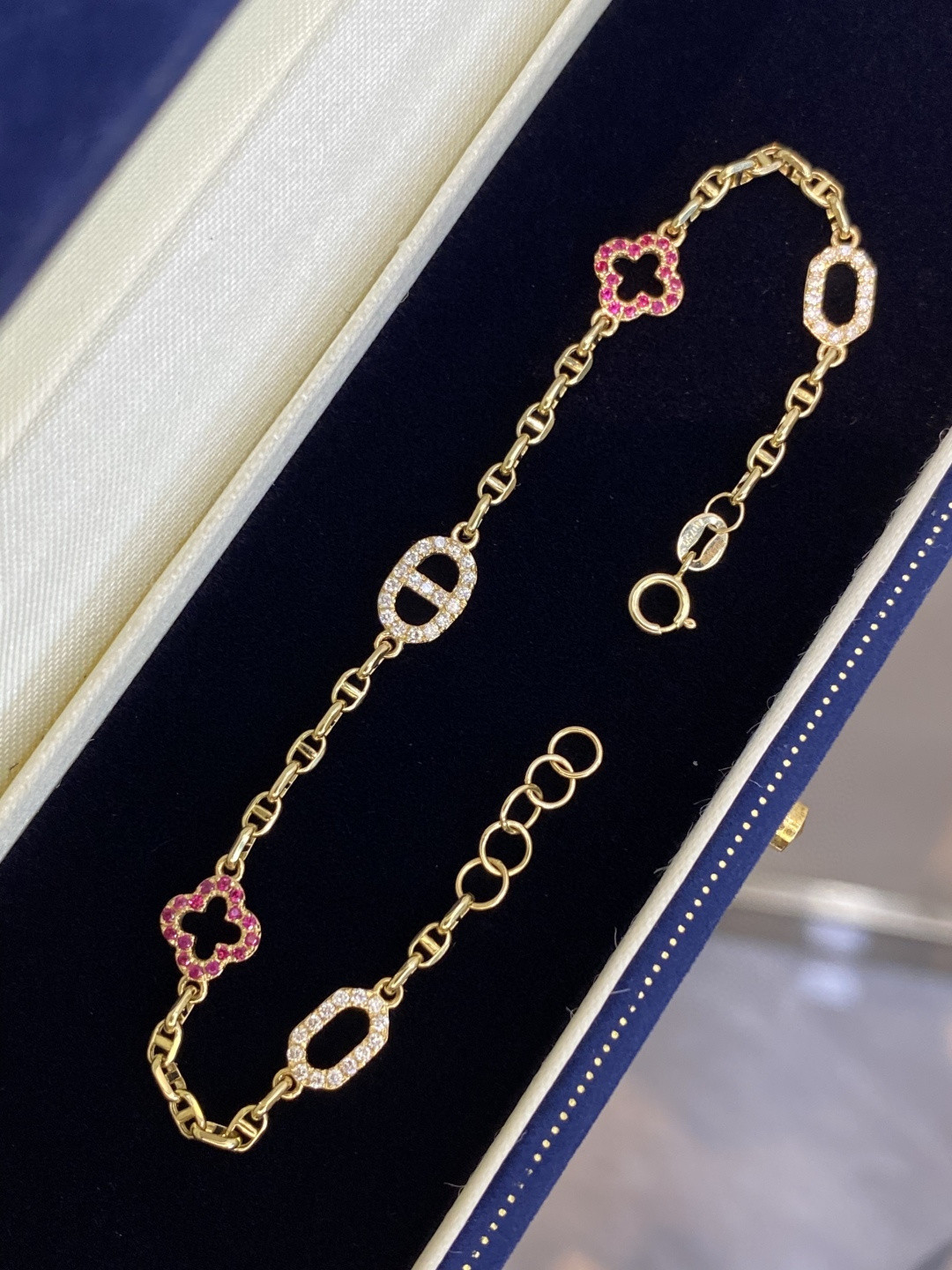 18K Diamond Bracelet 